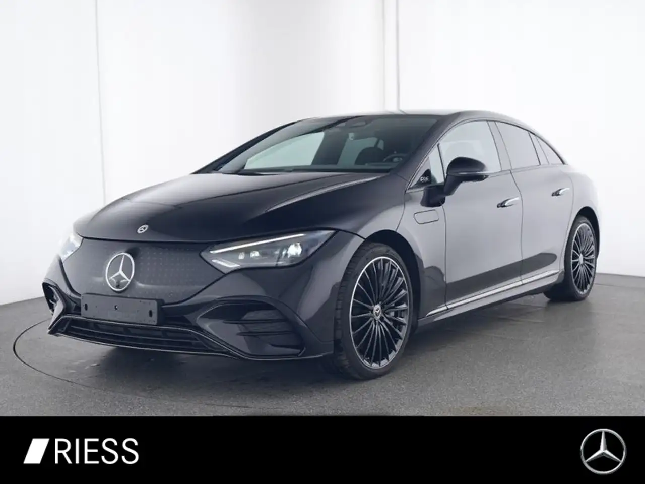 Mercedes-Benz EQE 300