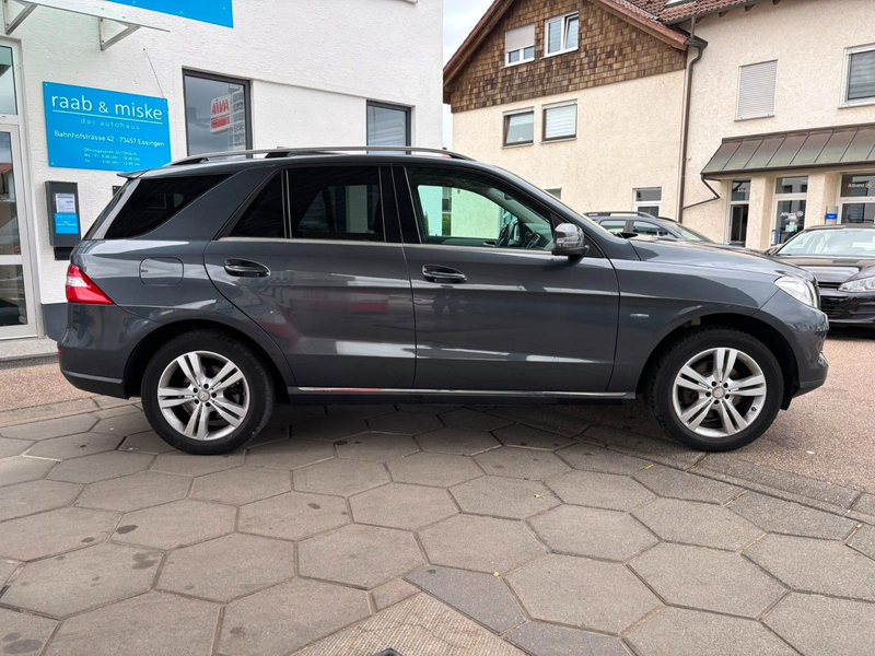 Mercedes-Benz ML 350 CDI 4Matic *AHK/Navi/Xenon* — photo 7