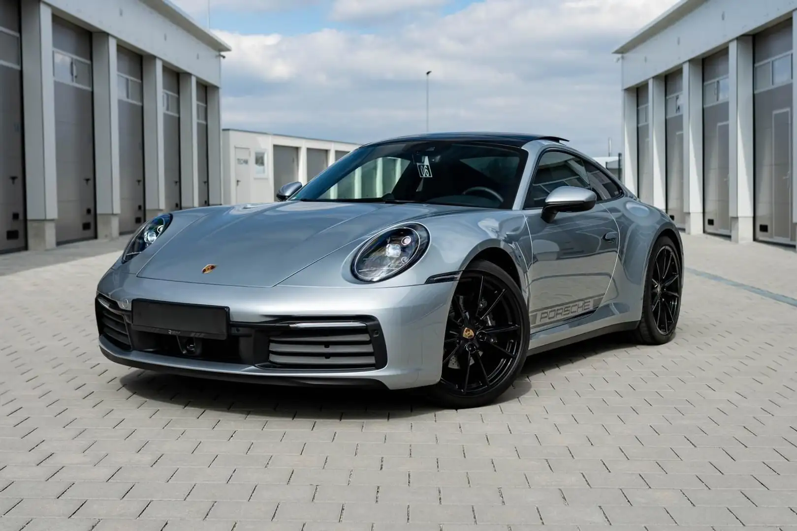 Porsche 911 *Coupe 3.0 Carrera aut TETTO+SCARICO+BOSE+APPROVED Zilver - 1