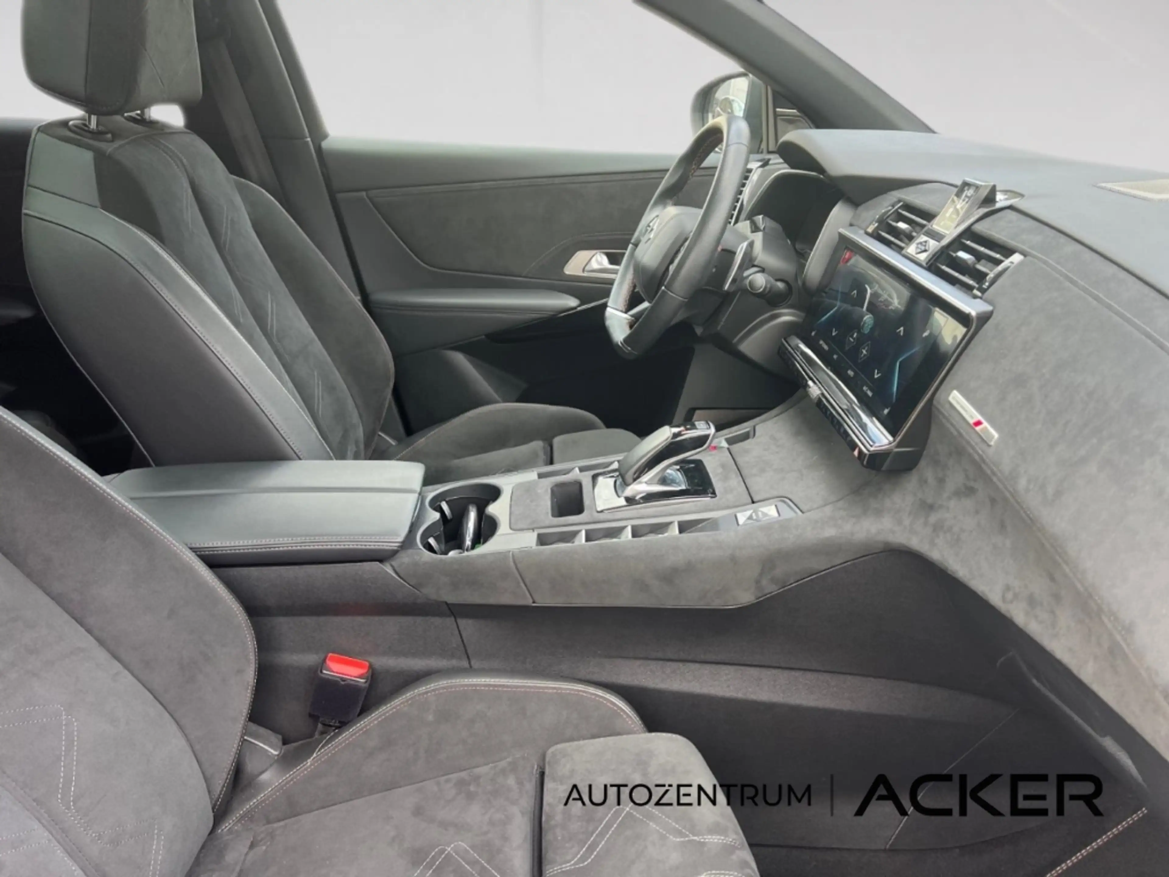 DS Automobiles DS 7 Crossback E-Tense Performance Line + PD/RFK — photo 12