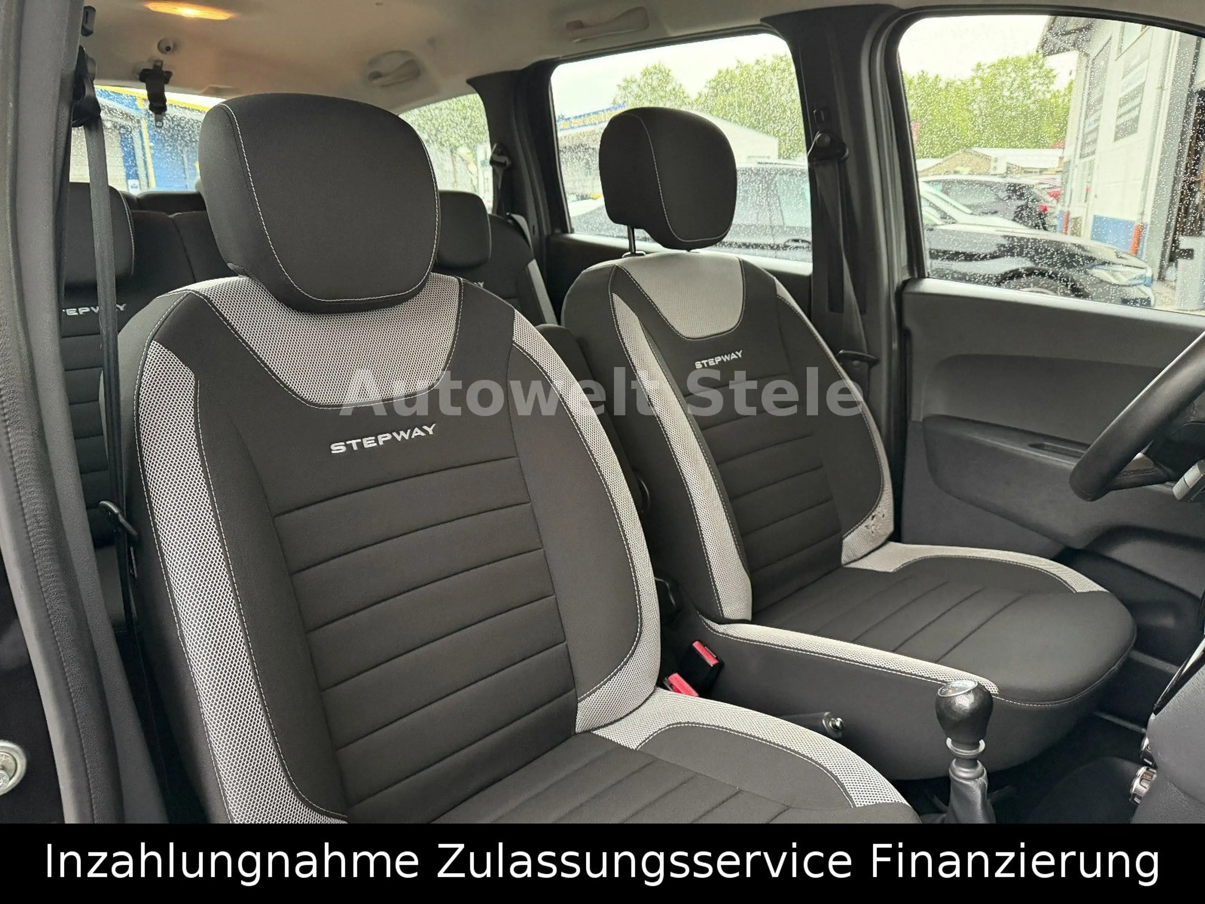 Dacia Lodgy Comfort Navi Kamera 7 Sitzer AHK Vorb. — photo 9