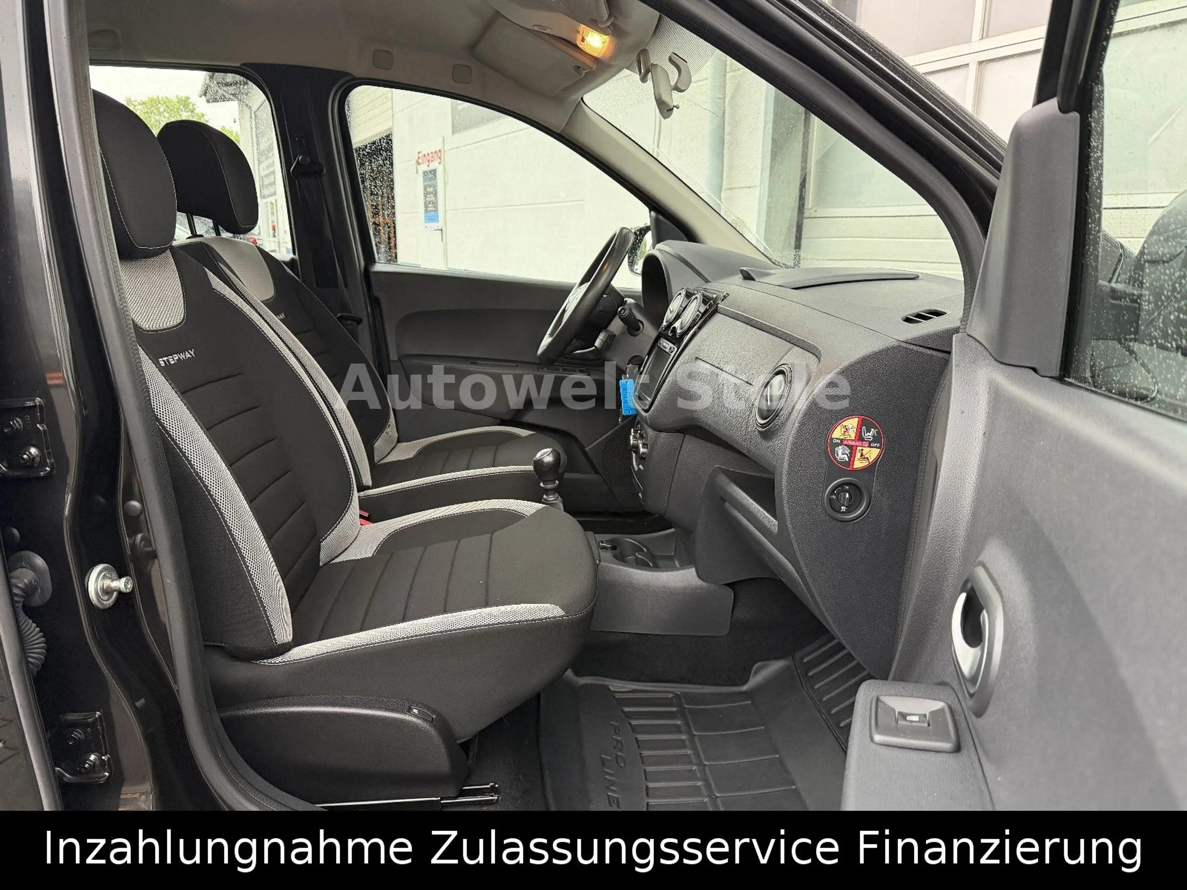 Dacia Lodgy Comfort Navi Kamera 7 Sitzer AHK Vorb. — photo 8