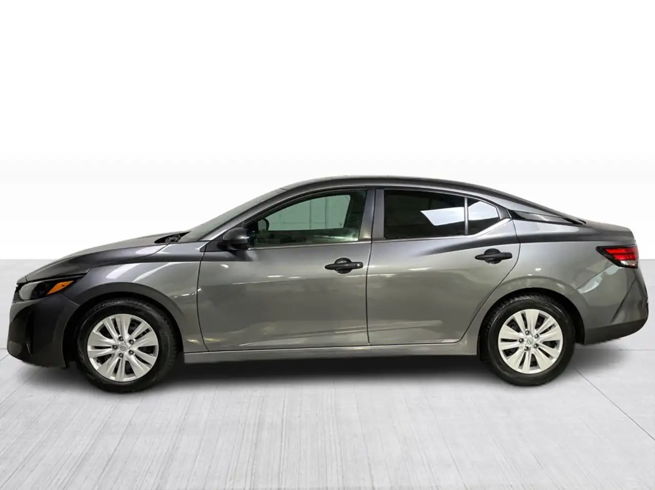 Nissan Sentra снимка Nissan Sentra