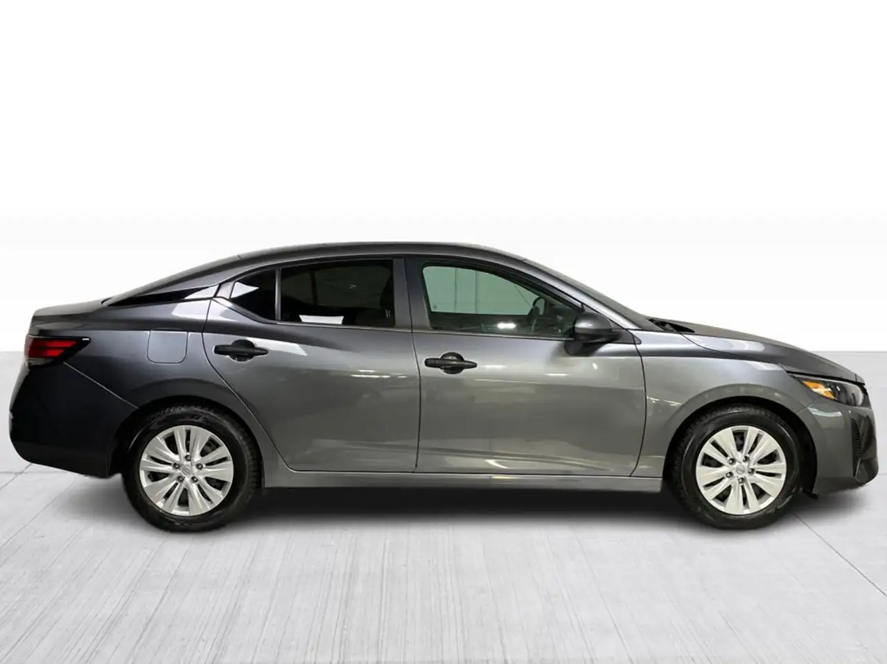 Nissan Sentra снимка Nissan Sentra