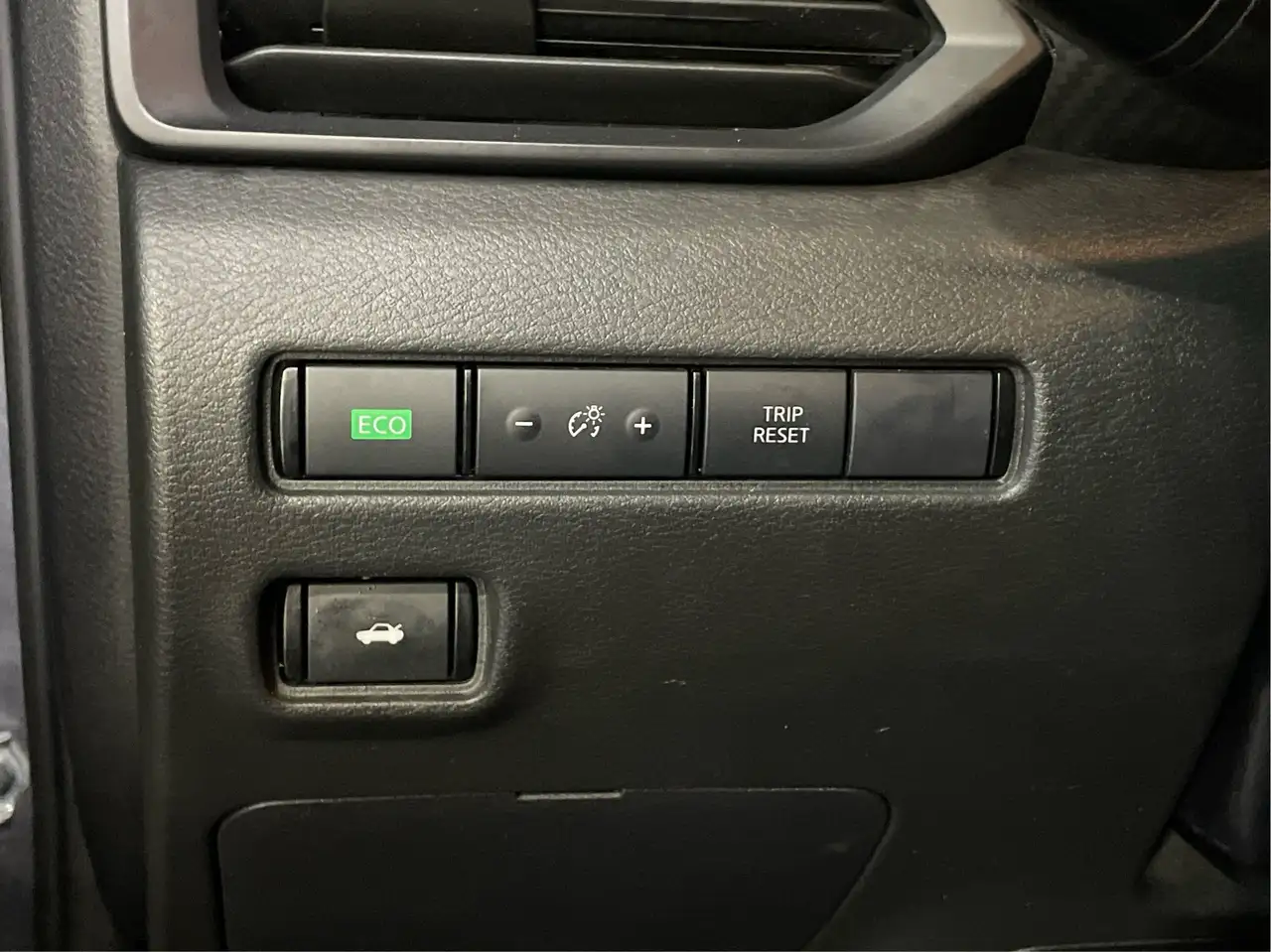 Nissan Sentra снимка Nissan Sentra