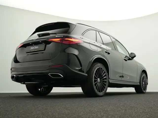 Mercedes-Benz GLC view 11