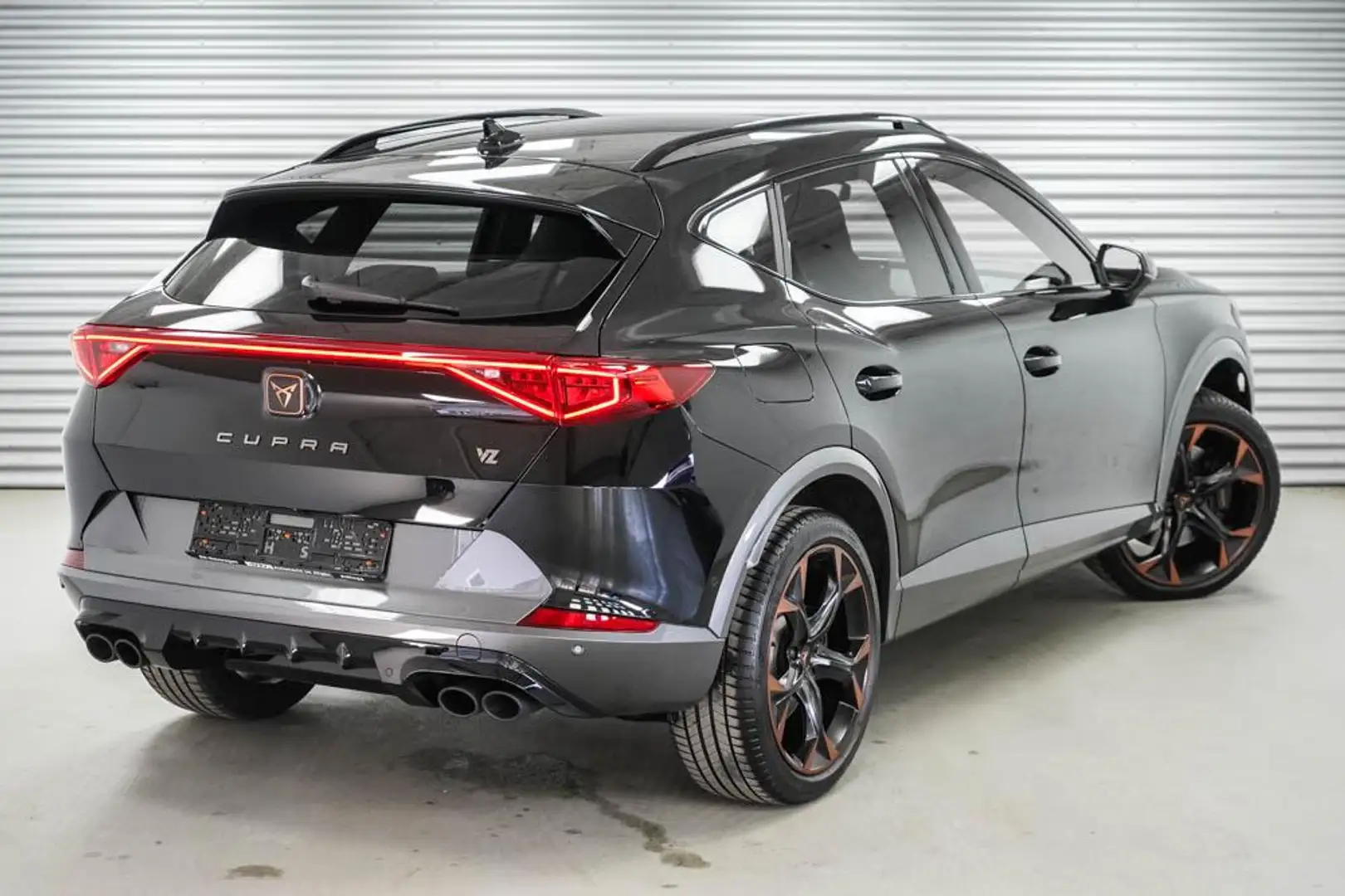 CUPRA Formentor 2,0 TSI DSG 4Drive VZ - LAGER 228 kW (310 PS), ... Nero - 2