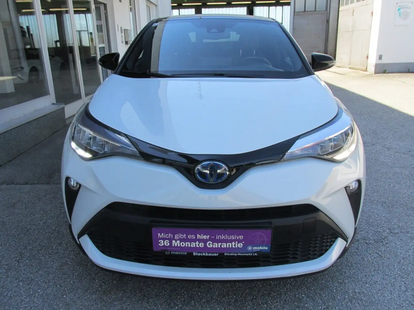 Toyota C-HR 1,8 Hybrid C-LUB CVT Weiß - 2