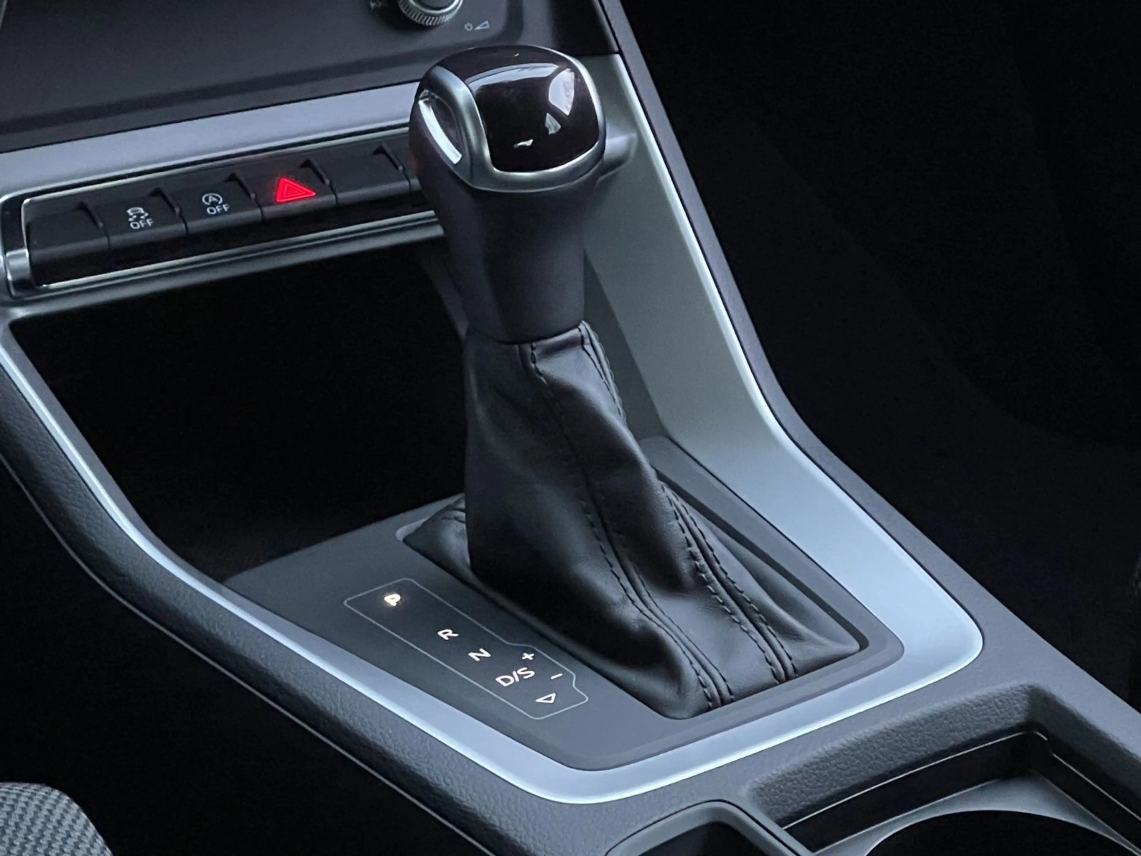 Audi Q3 35 2,0 TDI AUTOM. NAVI LED VIRTUAL GARANTIE — photo 15