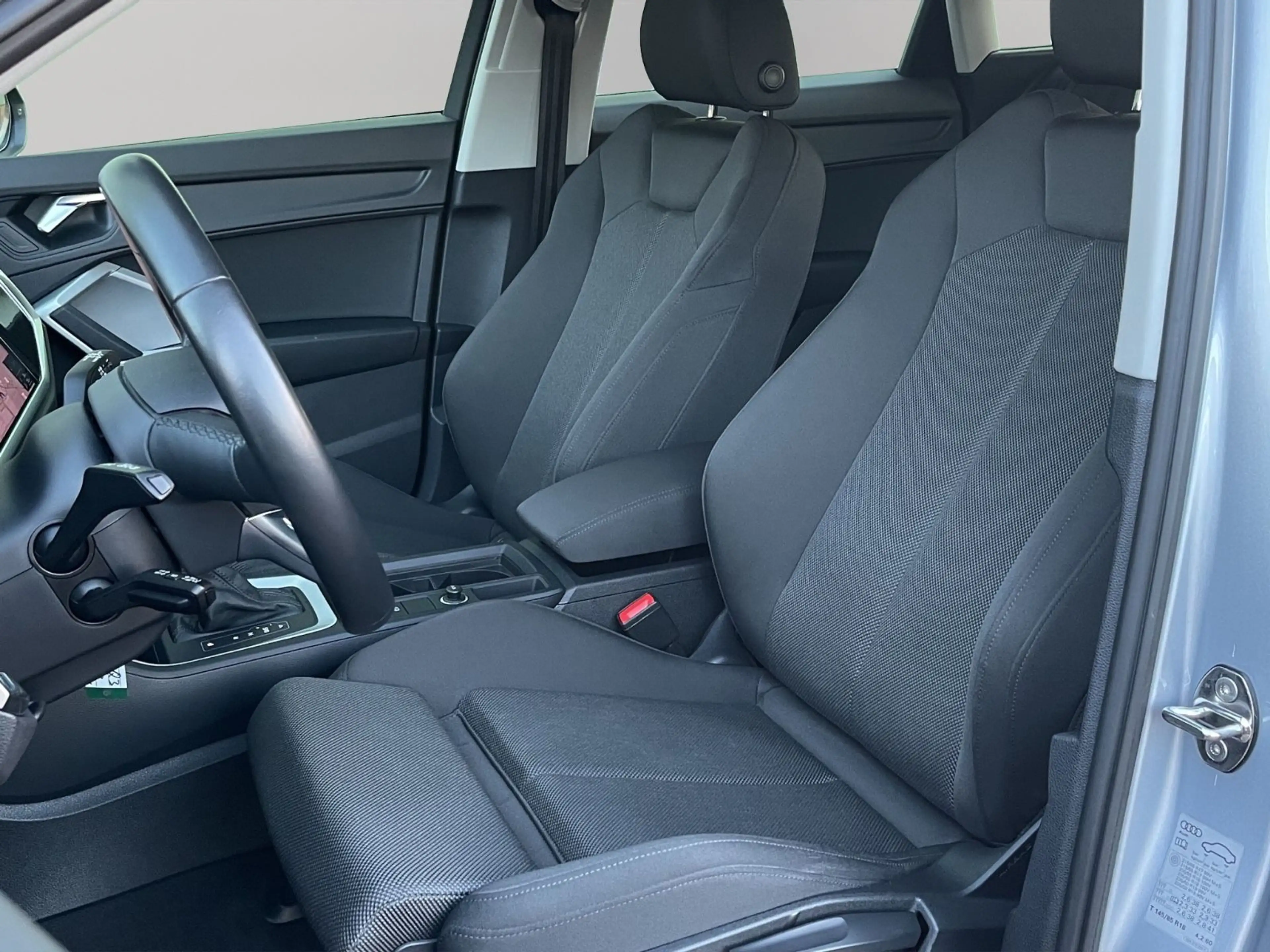 Audi Q3 35 2,0 TDI AUTOM. NAVI LED VIRTUAL GARANTIE — photo 11