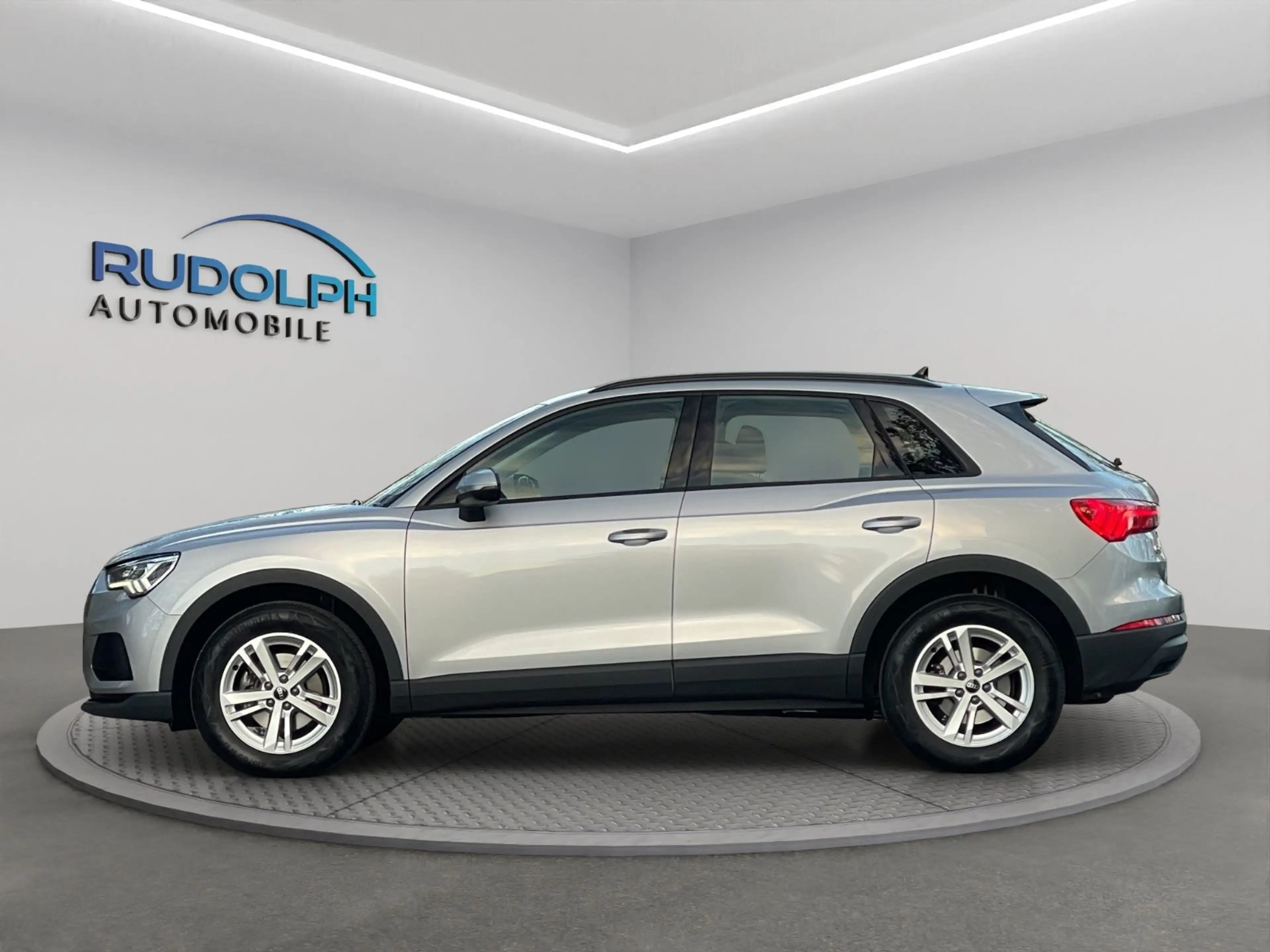 Audi Q3 35 2,0 TDI AUTOM. NAVI LED VIRTUAL GARANTIE — photo 4