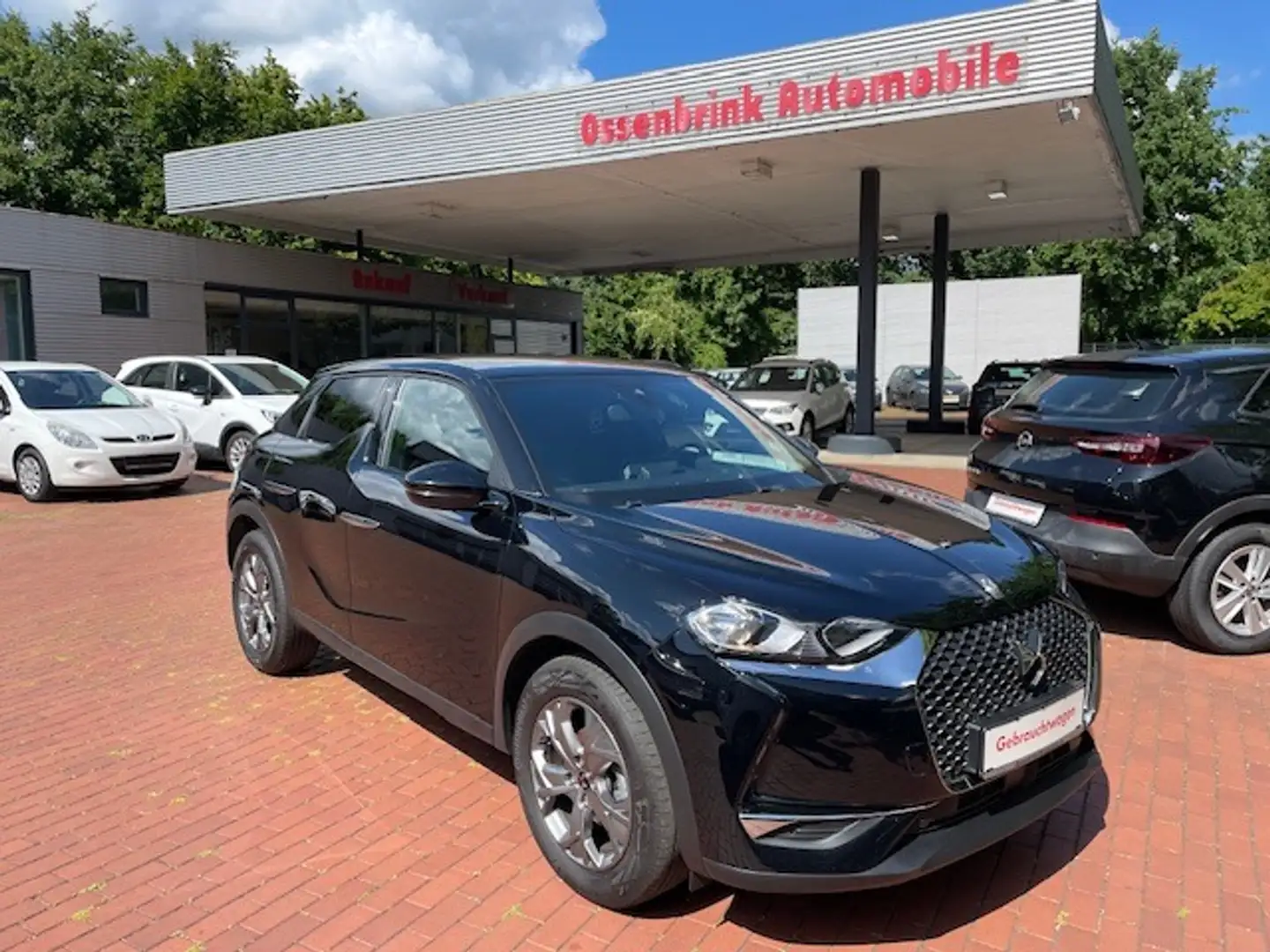 DS Automobiles DS 3 Crossback DS3 *Navi*DAB*Spur*PDC*CarPlay* PureTech 100 BASTI Schwarz - 1