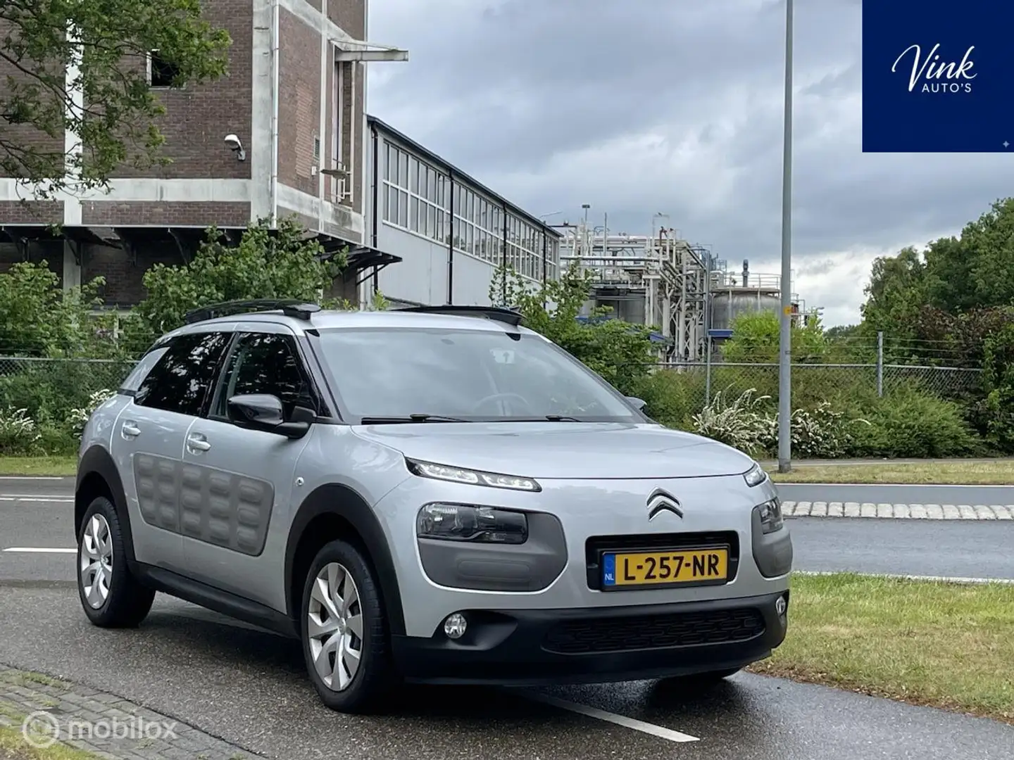 Citroen C4 Cactus 1.2 VTi Business NAV Cruise Control APK 5-2026 Grijs - 1