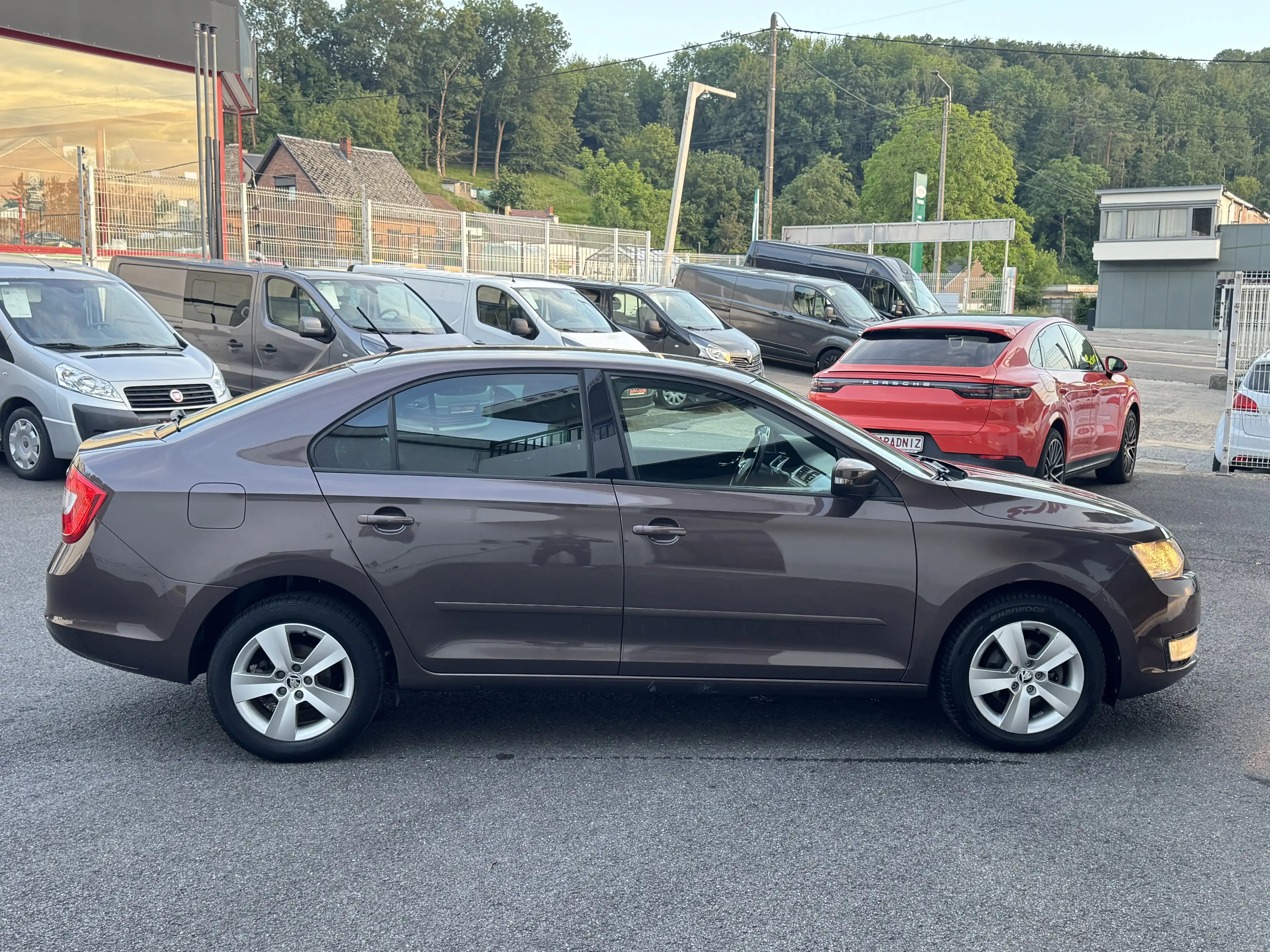 Skoda Rapid/Spaceback RABID 1200 ESSENCE BERLINE 4 PORTES GPS CLIM JA — photo 10