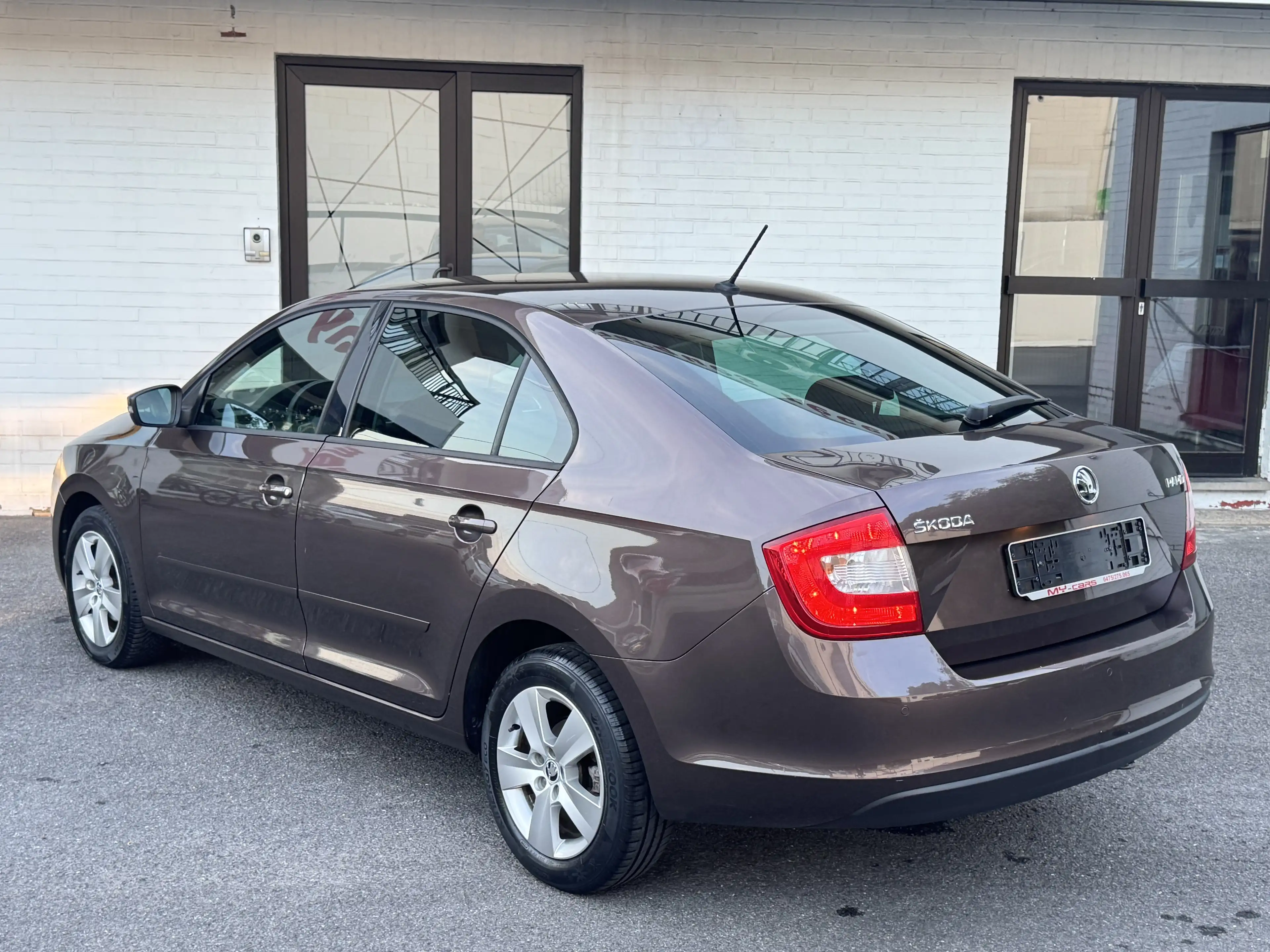 Skoda Rapid/Spaceback RABID 1200 ESSENCE BERLINE 4 PORTES GPS CLIM JA — photo 11