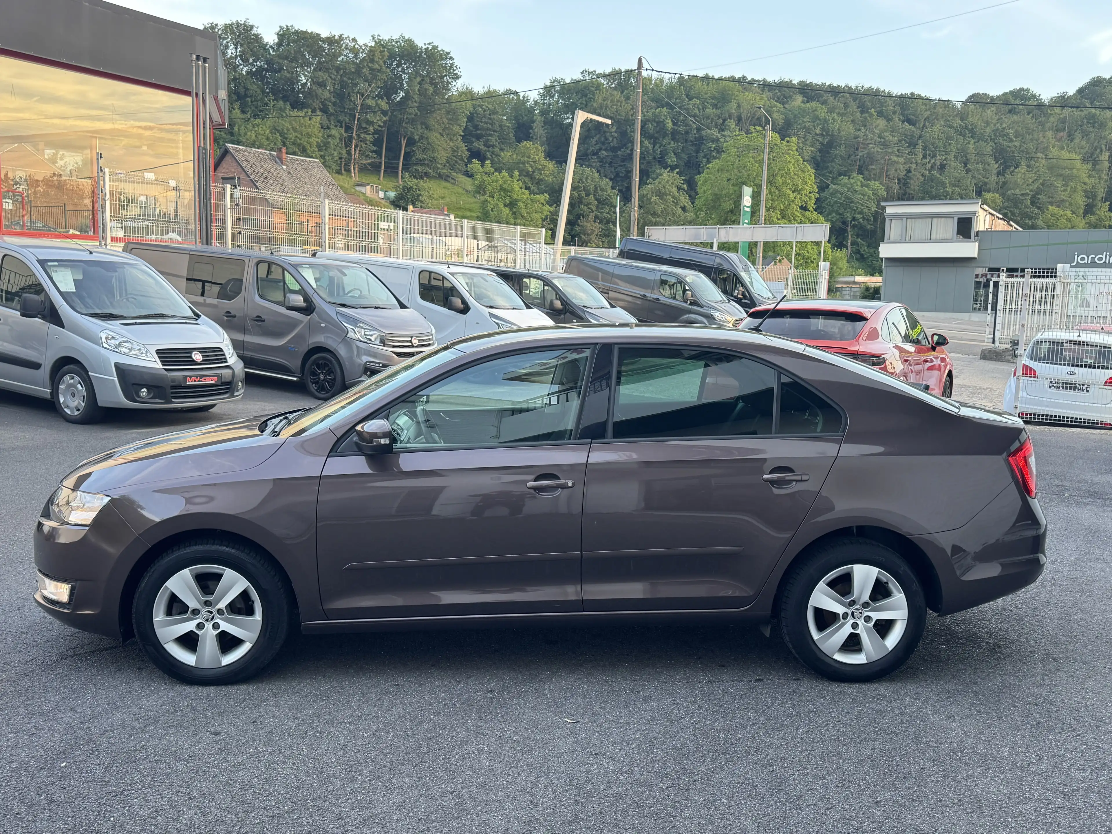 Skoda Rapid/Spaceback RABID 1200 ESSENCE BERLINE 4 PORTES GPS CLIM JA — photo 4
