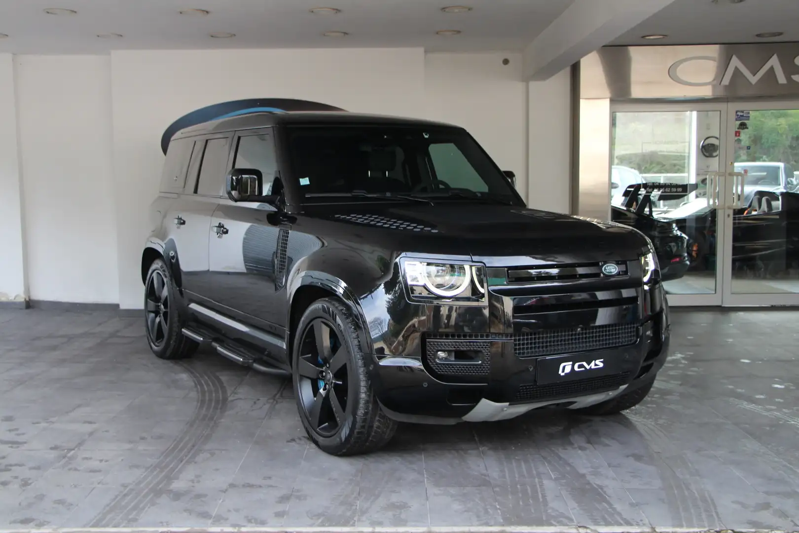 Land Rover Defender V8 110 P525 EDITION 007 BVA8 Schwarz - 1