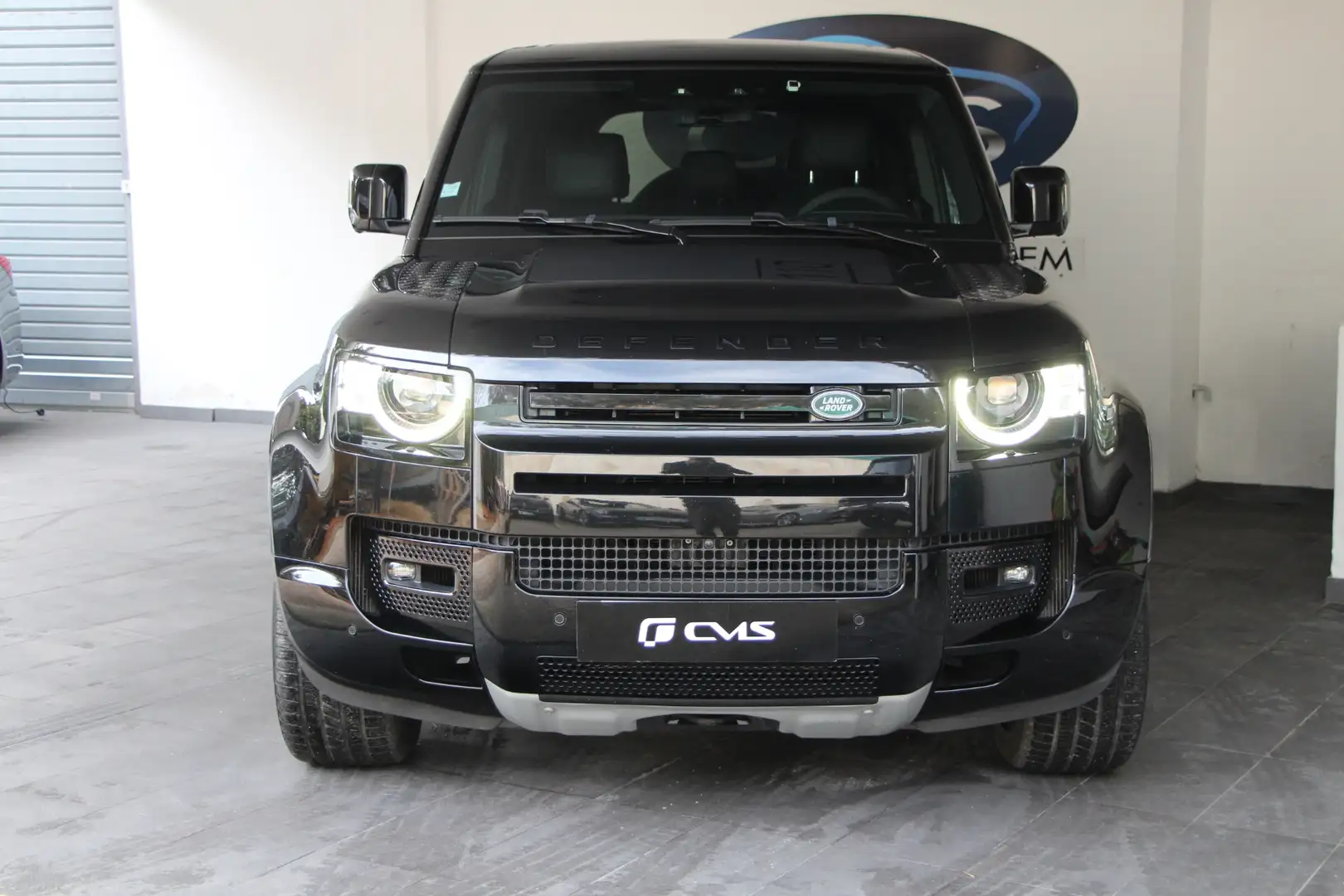 Land Rover Defender V8 110 P525 EDITION 007 BVA8 Schwarz - 2