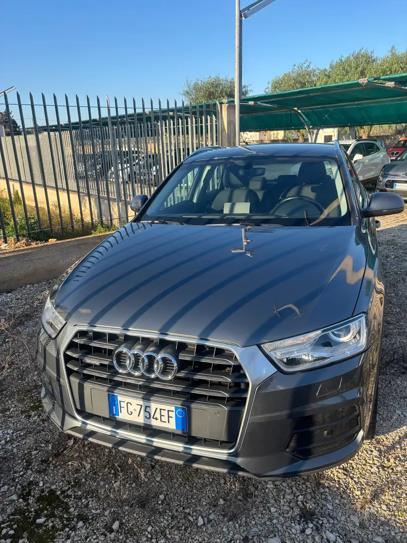 Audi Q3 Q3 2.0 tdi Sport quattro 150cv Gris - 1