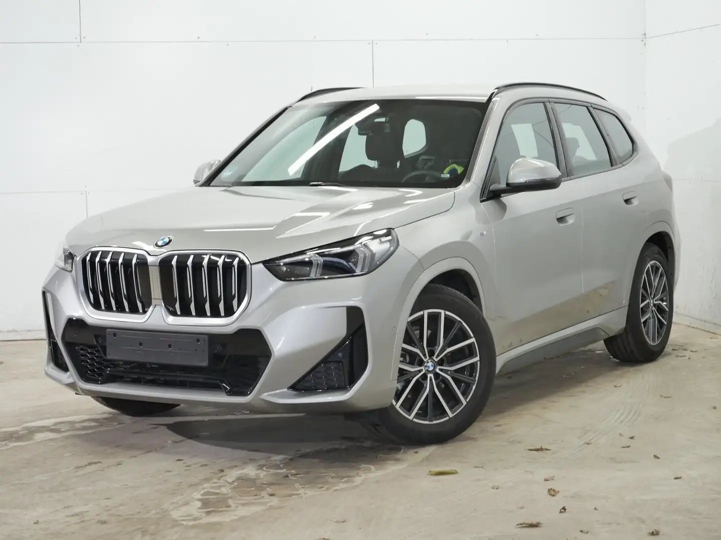 BMW X1 xDrive20d M Sport ACC AHK ab 562€ mtl. o. AZ Silber - 1