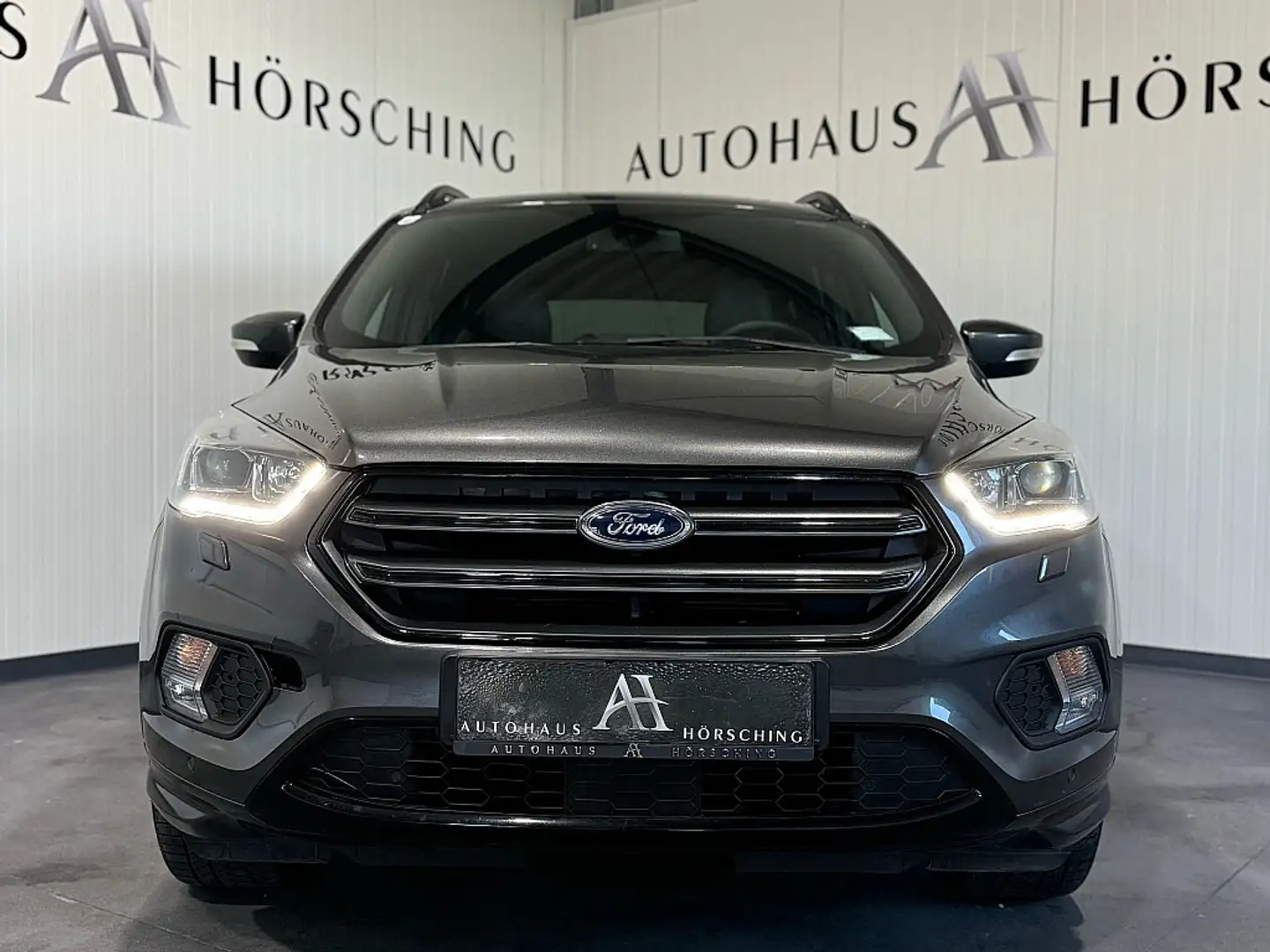 Ford Kuga 1,5 EcoBoost ST-Line Grau - 2