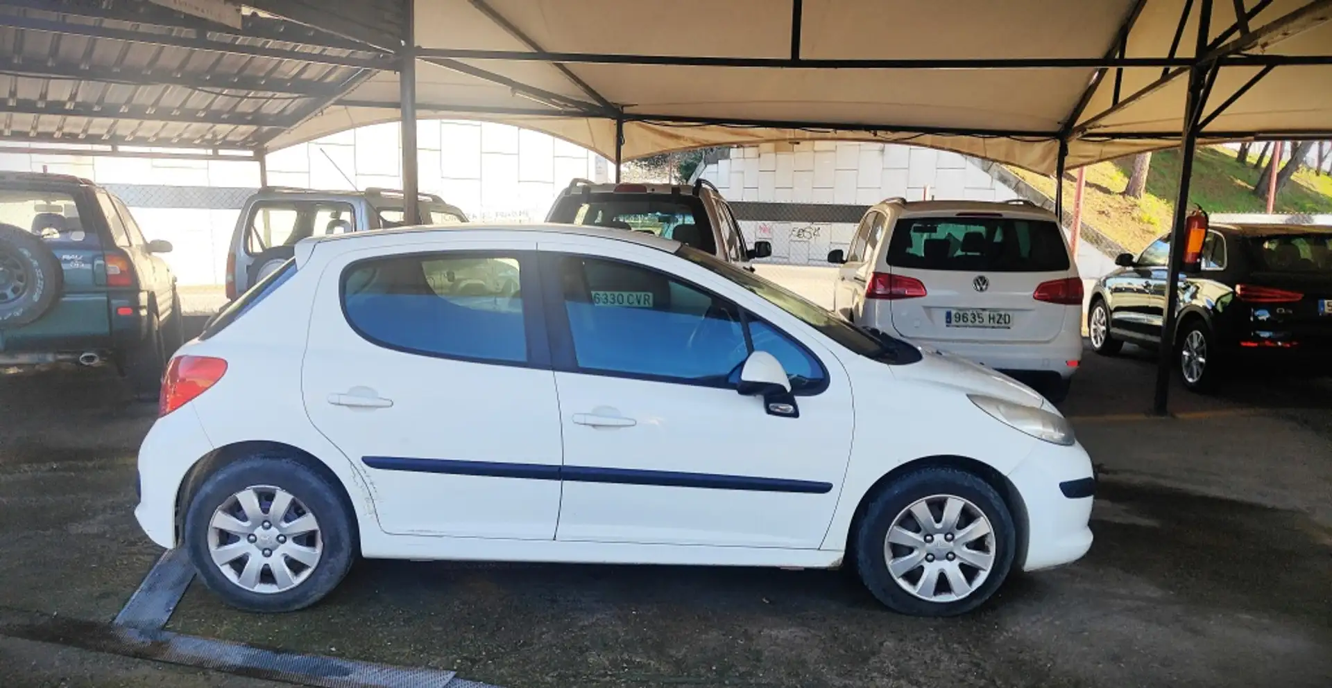 Peugeot 207 1.6HDI Confort Blanco - 2