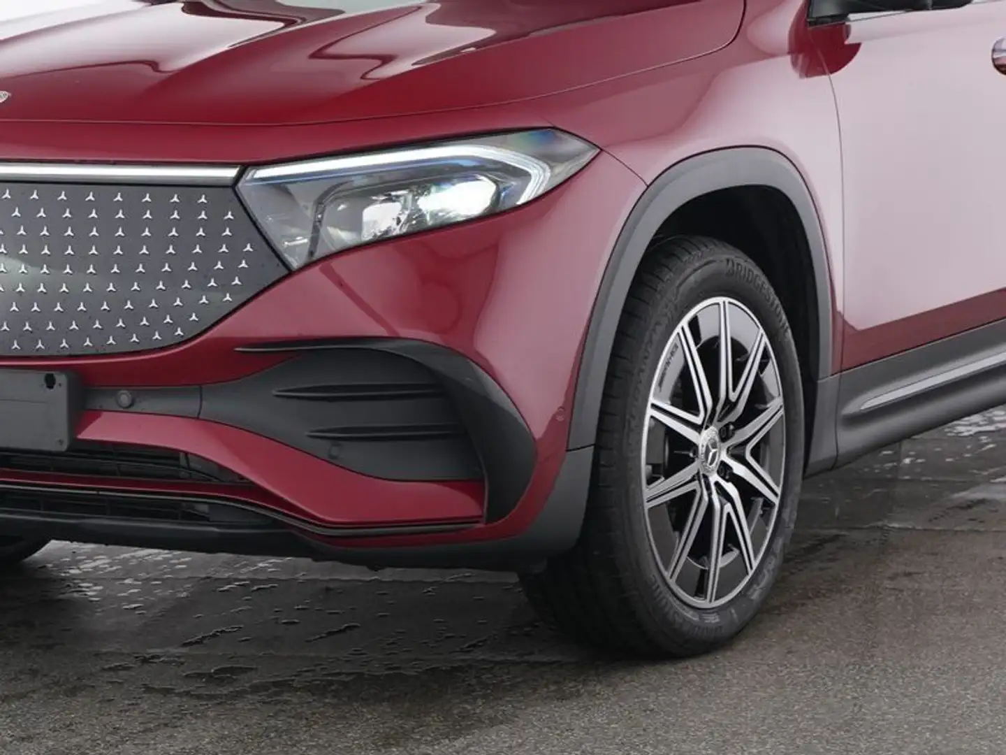 Mercedes-Benz EQB 300 4M AMG-ADV+NIGHT MEMOR FAP AHK 360°SOUND Rosso - 2