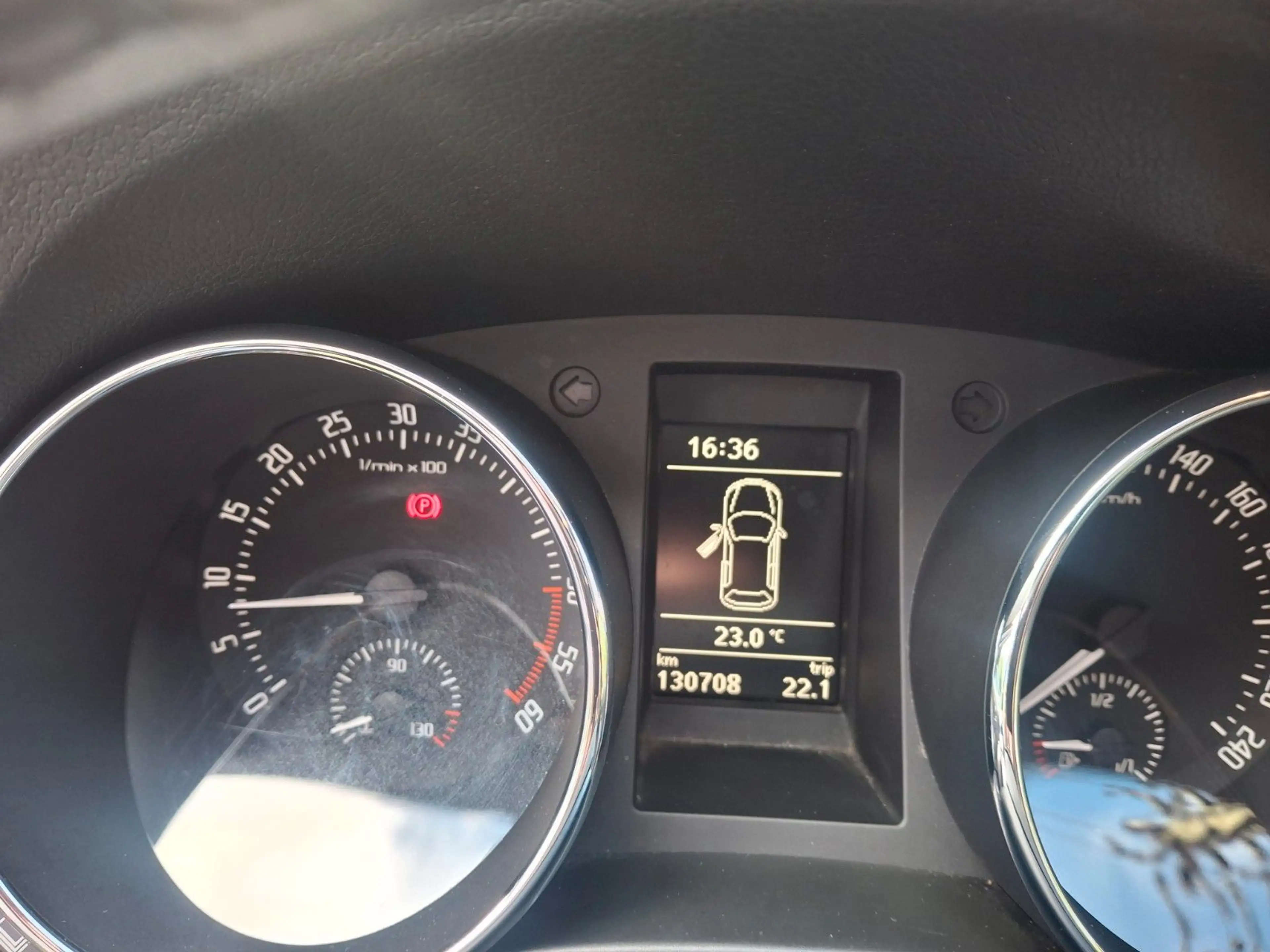 Skoda Yeti Ambition Plus Edition 4x4 — photo 16