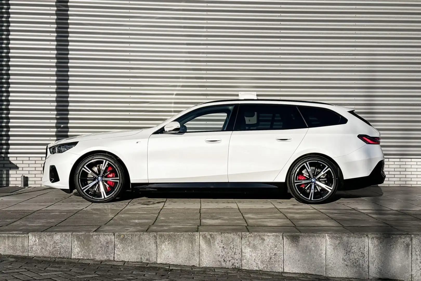 BMW i5 Touring eDrive40 M Sportpakket Pro / Innovation Pa Blanc - 2