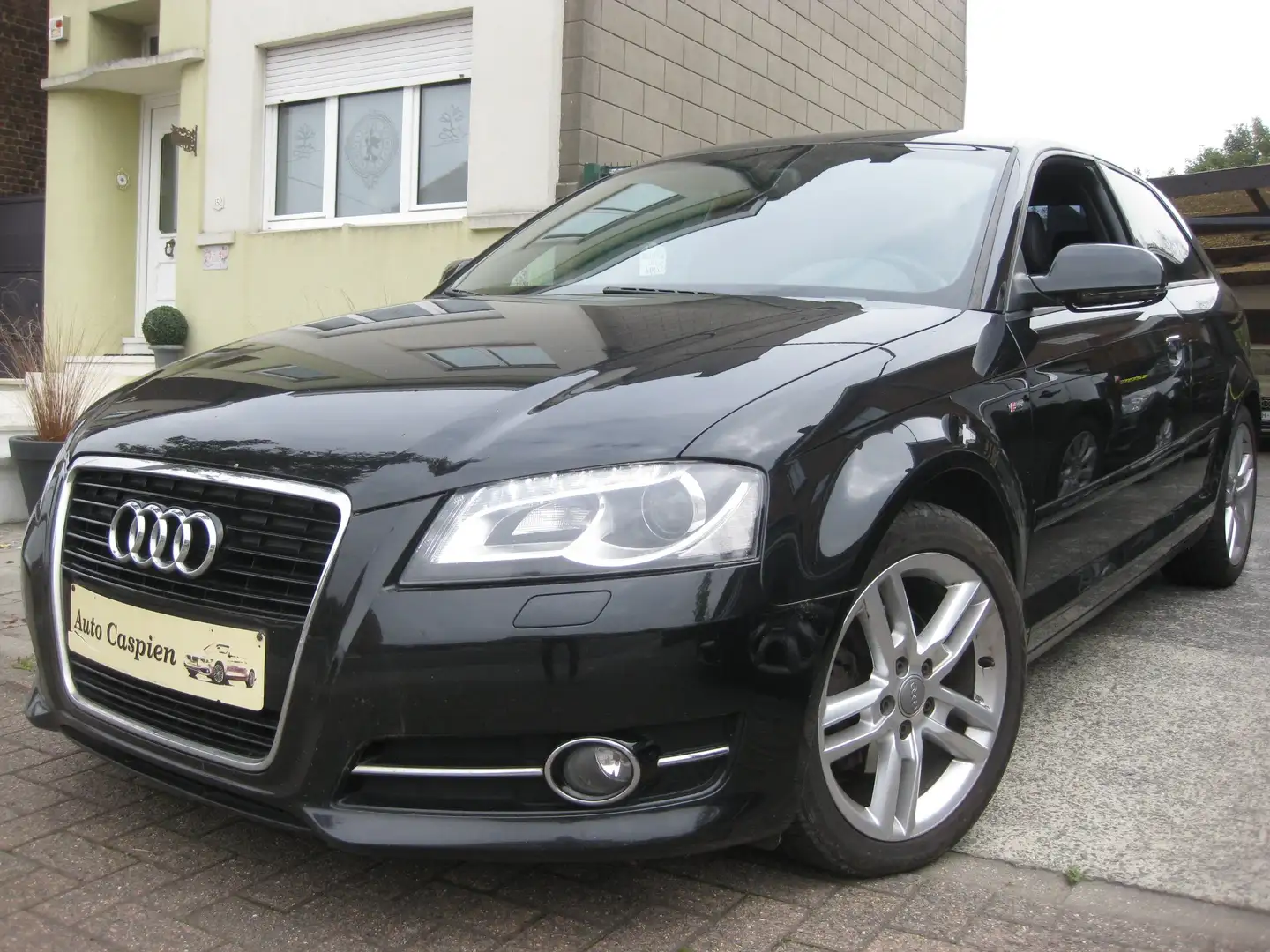 Audi A3 1.8 TFSI automatique S-line Full option ct ok gar. Noir - 2