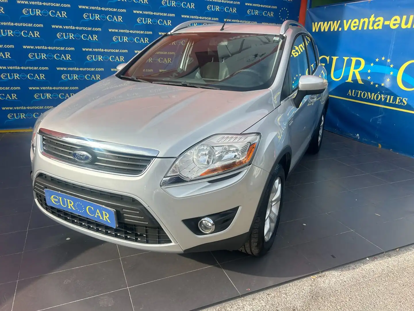 Ford Kuga 2.0TDCI Trend 2WD Gris - 2