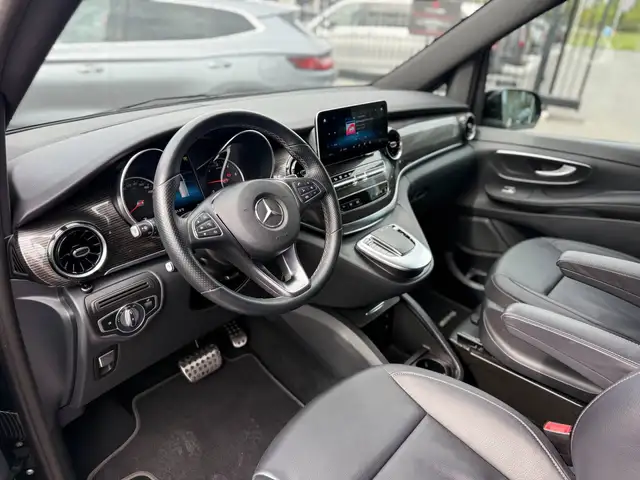 Mercedes-Benz 250 view 11