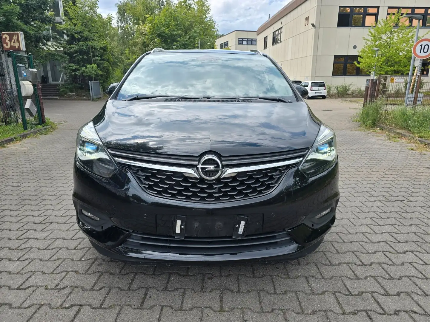 Opel Zafira C Innovation Noir - 1