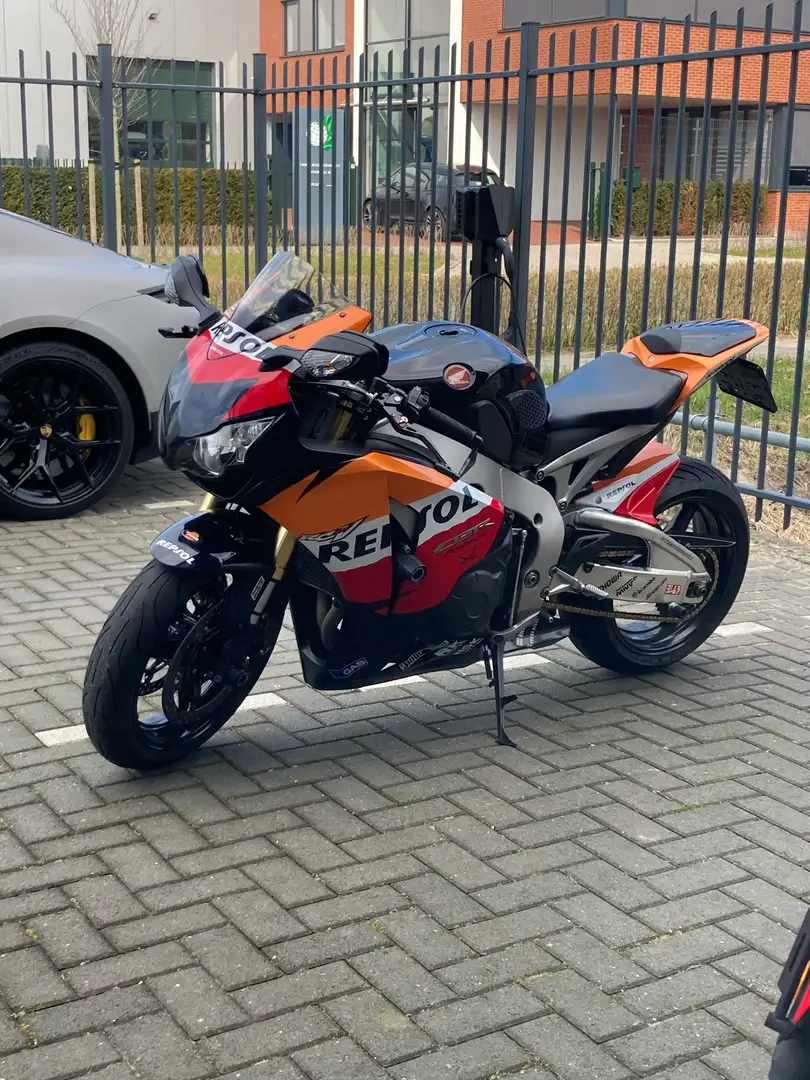 Honda CBR 1000 Fireblade CBR1000RR SC59 REPSOL Custom Quickshift - 1