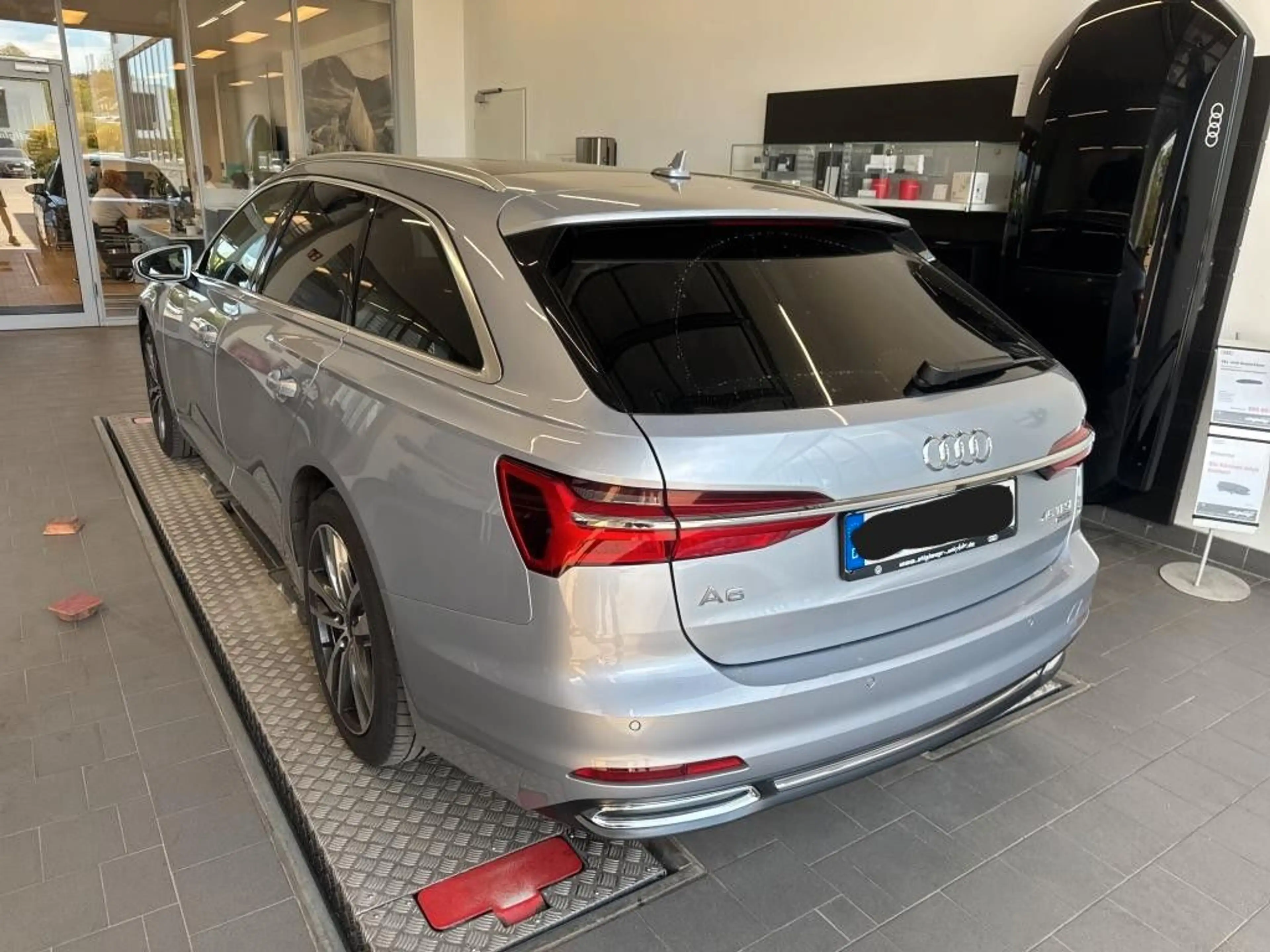 Audi A6 45 TFSI quattro sport/LED/AHK/B&O/360°/PANO — photo 4