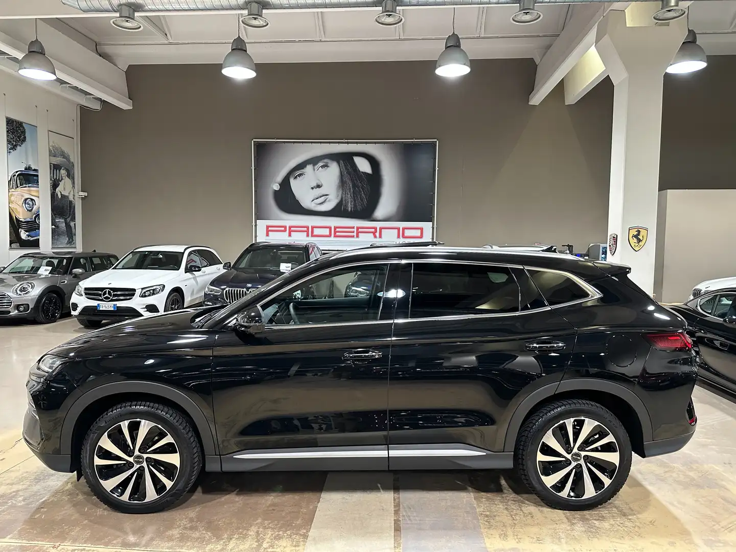 BYD Seal U DM-i 1.5 phev 324cv Design awd - FULL Чорний - 2