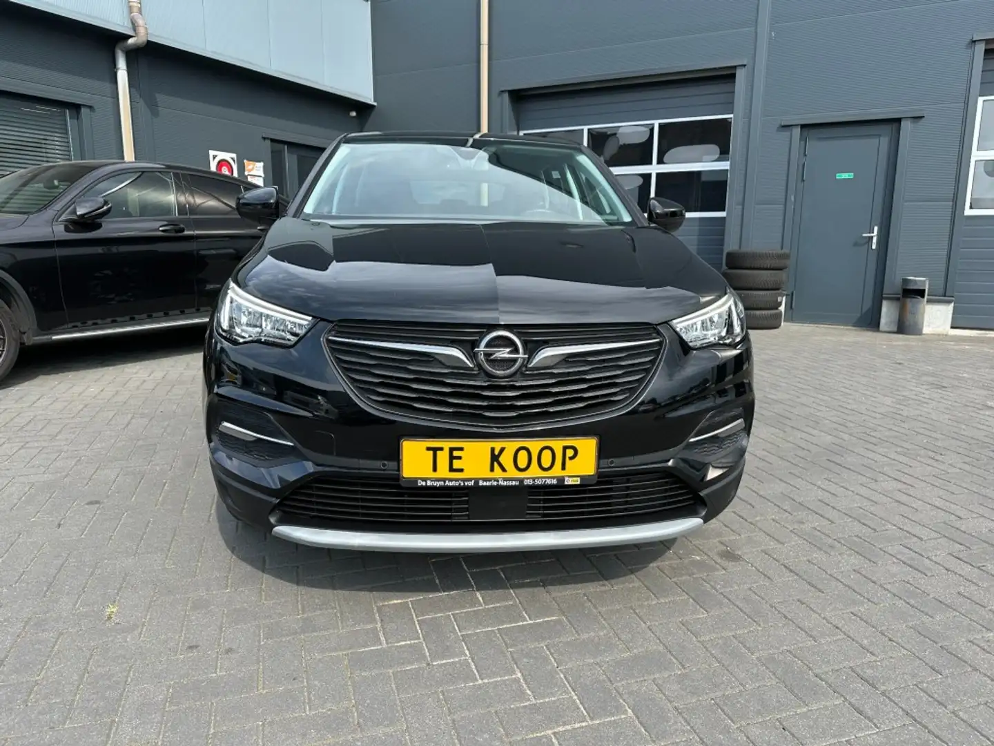 Opel Grandland X 1.2 Turbo Business Navi. Camera Apple-CarPlay Noir - 2