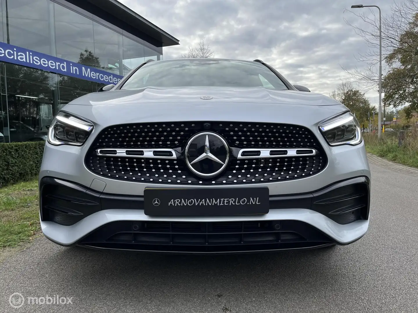 Mercedes-Benz GLA 250 e AMG Line, Trekhaak, Camera, Nightpakket, Sfeerve Gris - 2