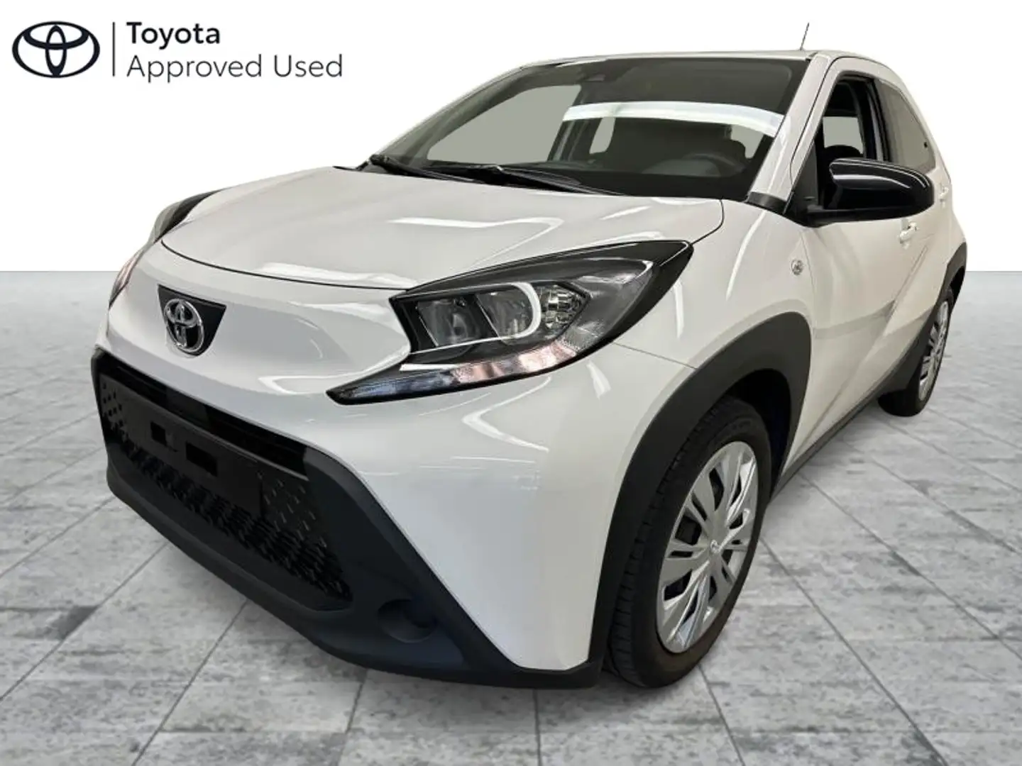 Toyota Aygo X X play + Comfort Pack Bianco - 1