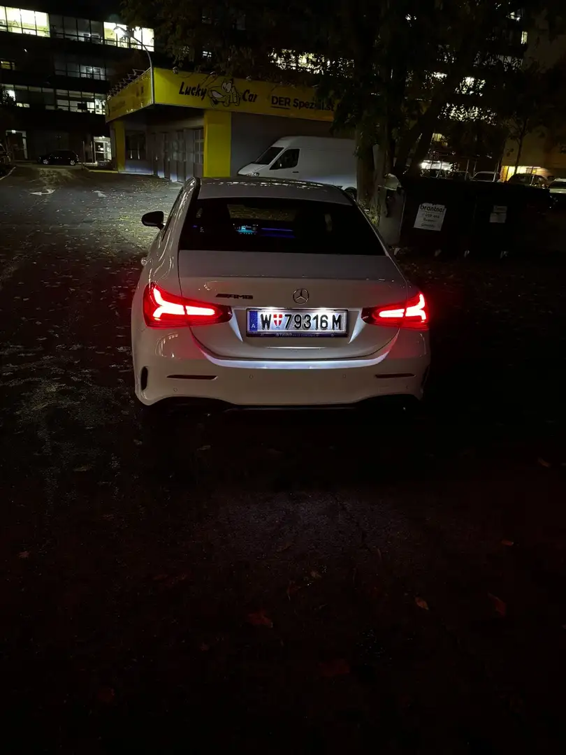 Mercedes-Benz A 180 d 7G-DCT AMG Line - 2