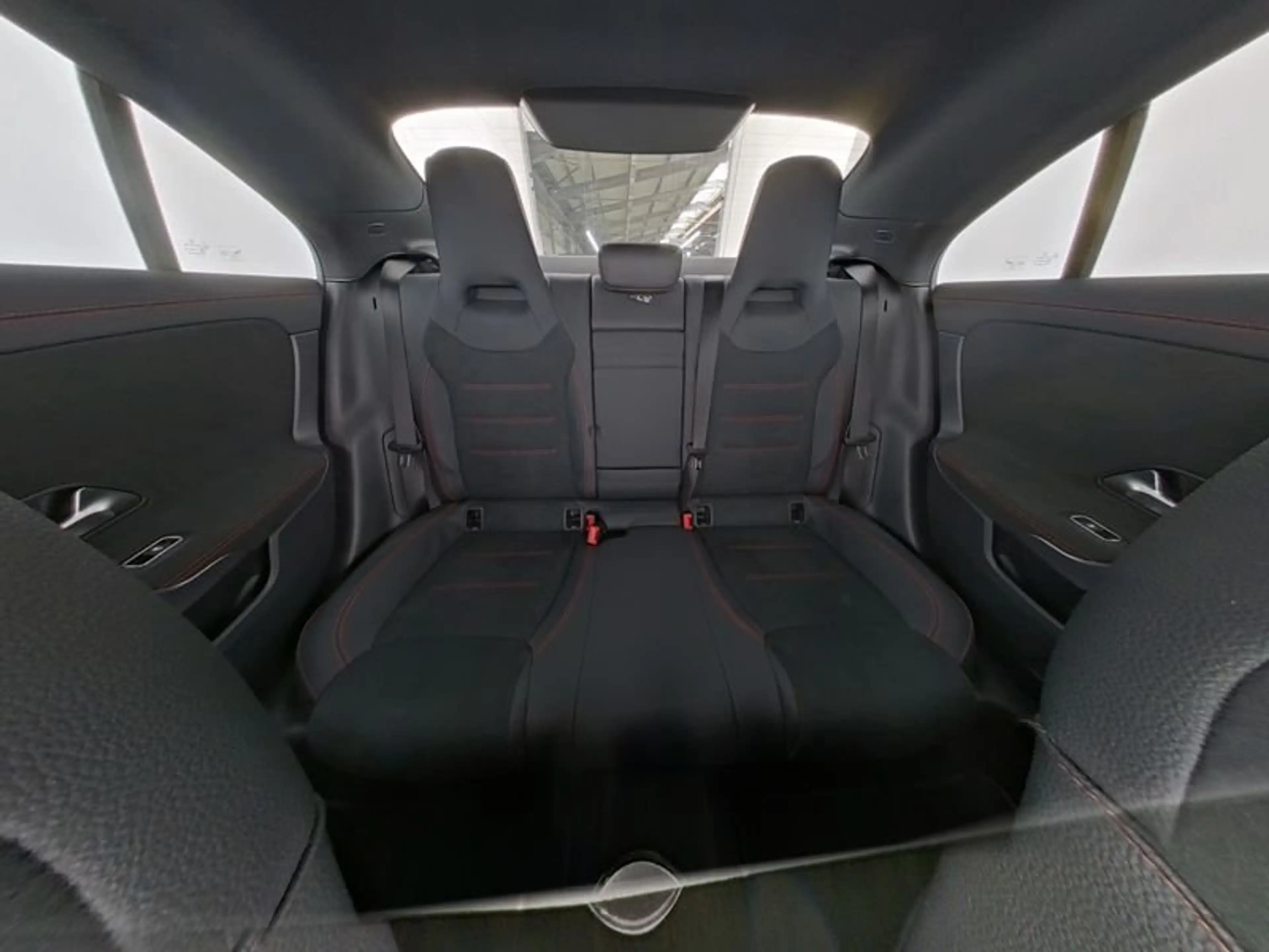 Mercedes-Benz CLA 220 d Cp AMG Pano/360°/MBUX/Distr/Tot/HeadUp — photo 7
