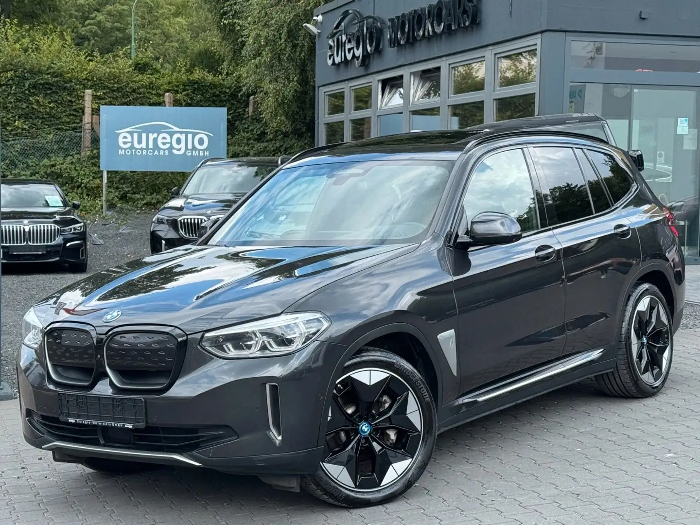 BMW iX3 Impressive 1 Hand - Panorama - Head Up /// Gri - 1