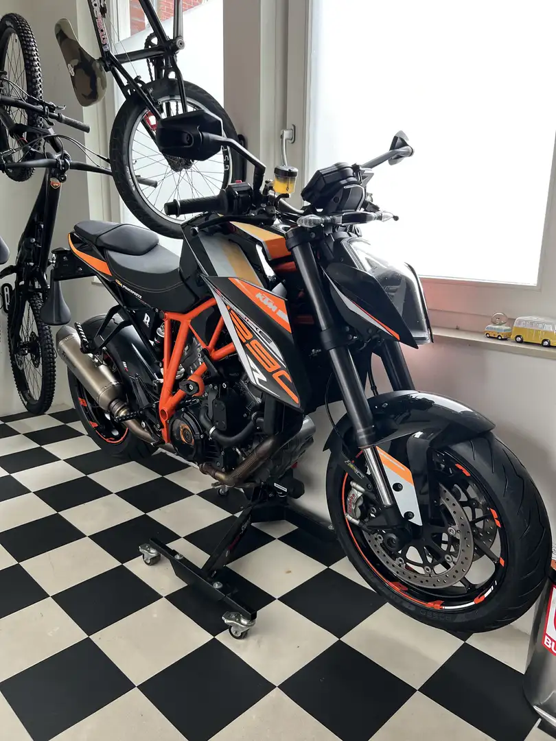 KTM 1290 Super Duke R KTM 1290 Super Duke R Zwart - 1