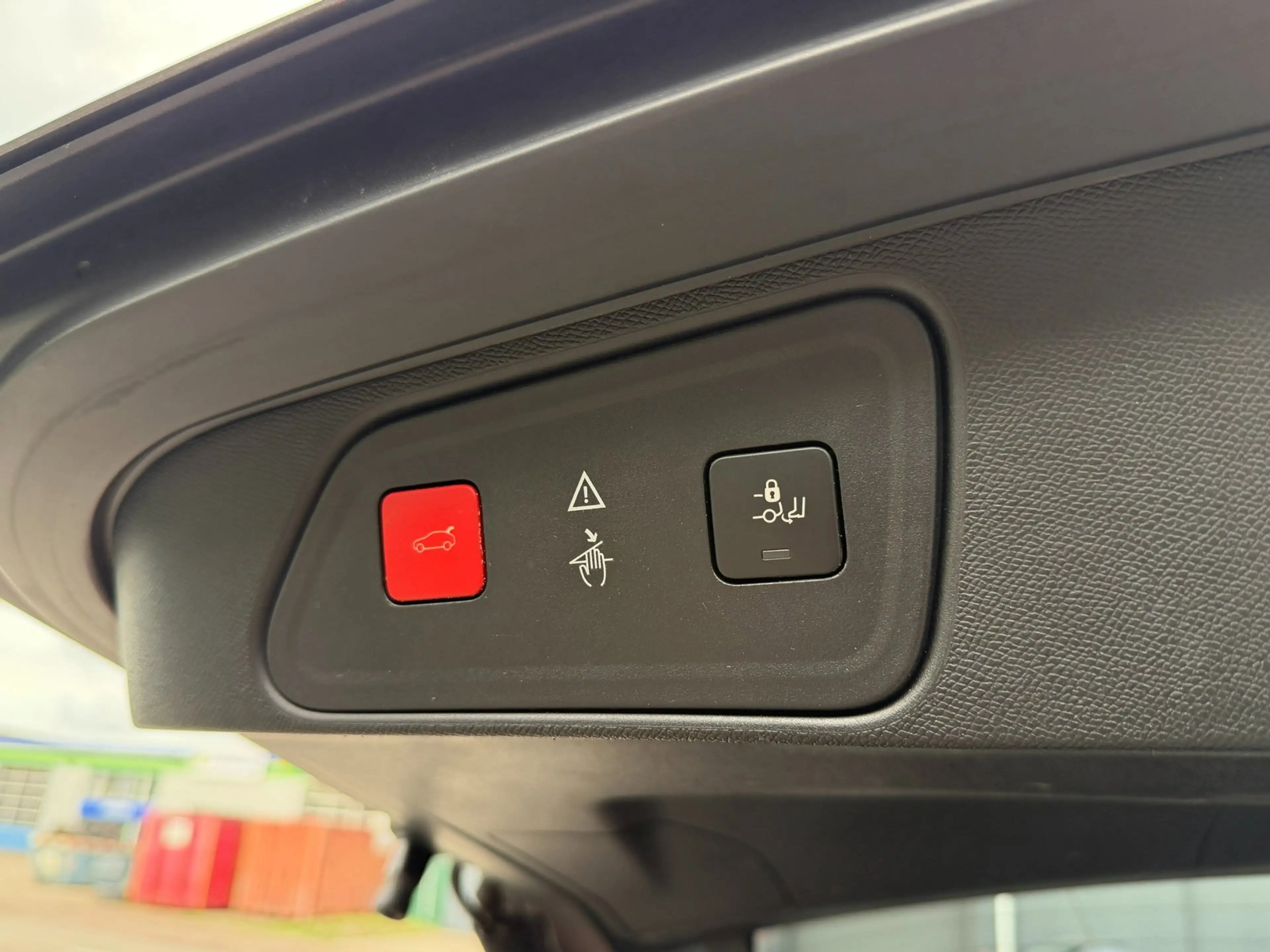 Peugeot 3008 1.2 PureTech Allure l PANO — photo 20