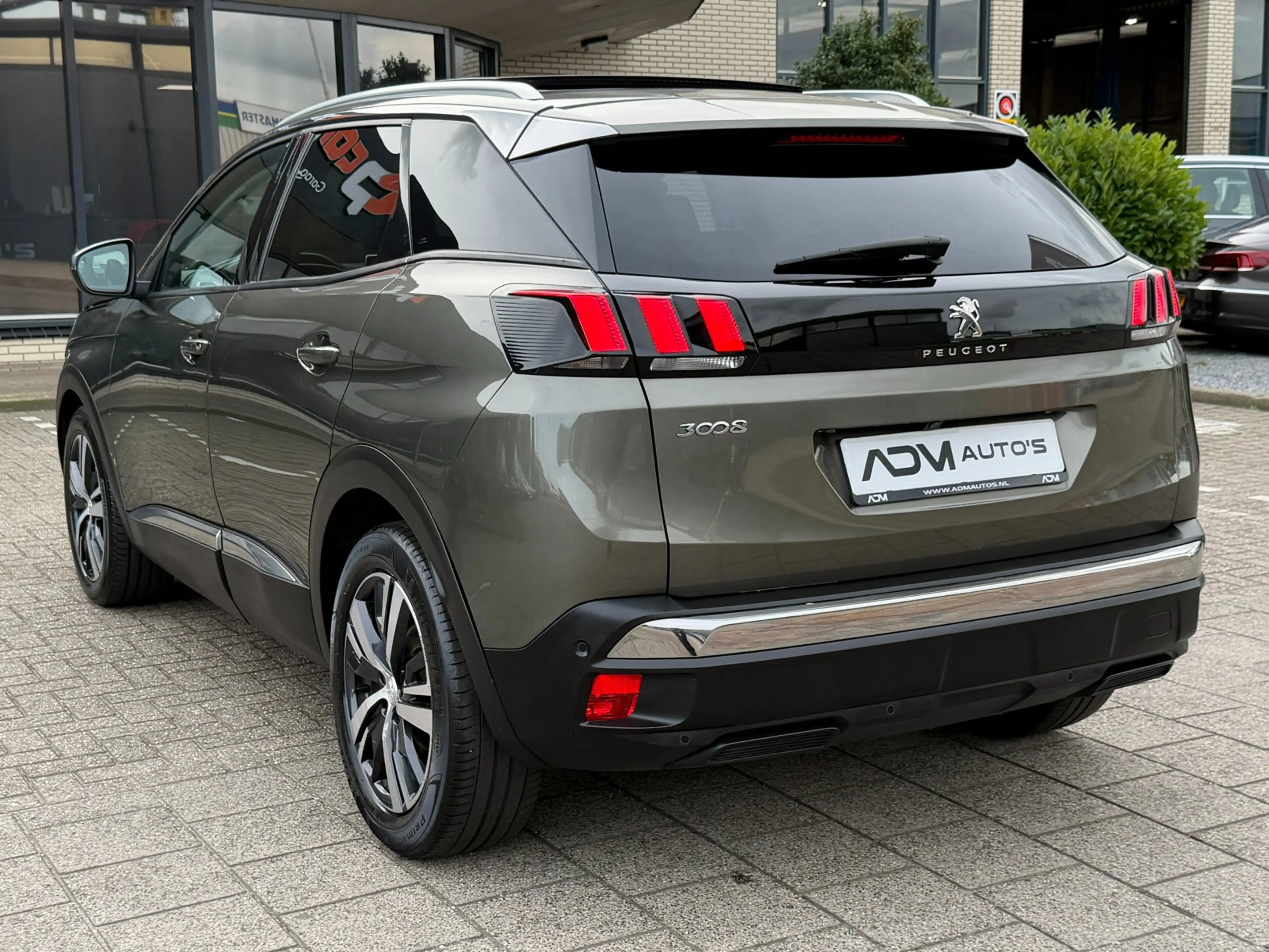 Peugeot 3008 1.2 PureTech Allure l PANO — photo 2