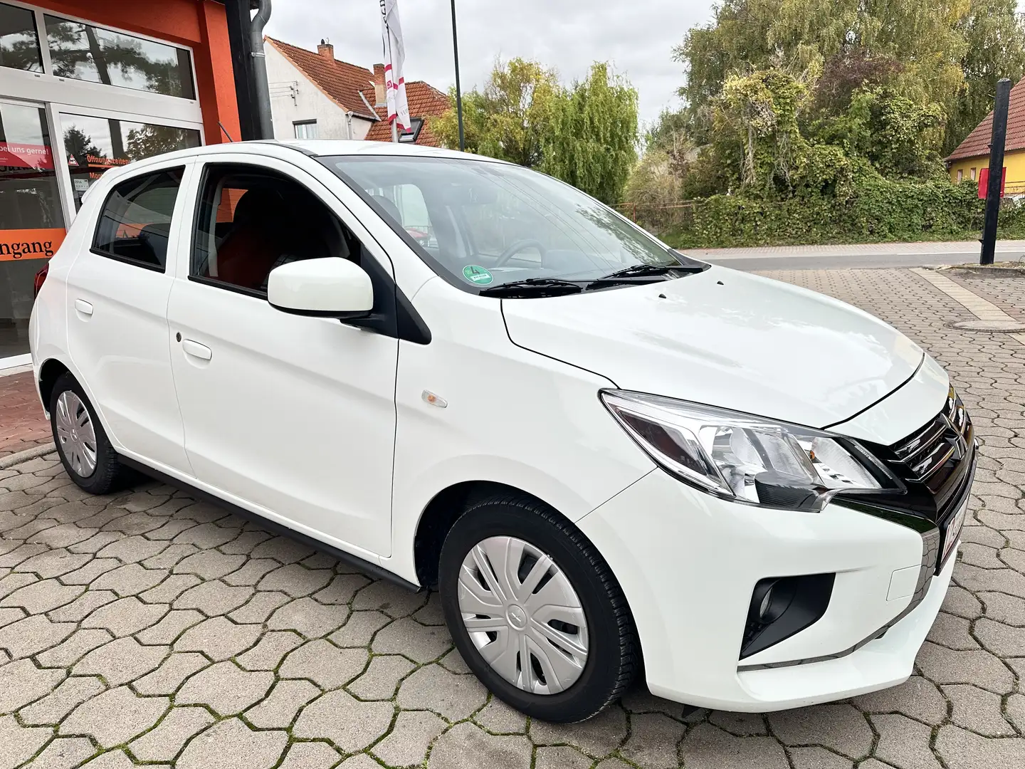Mitsubishi Space Star Basis * Aus 1.Hand * Blanc - 1