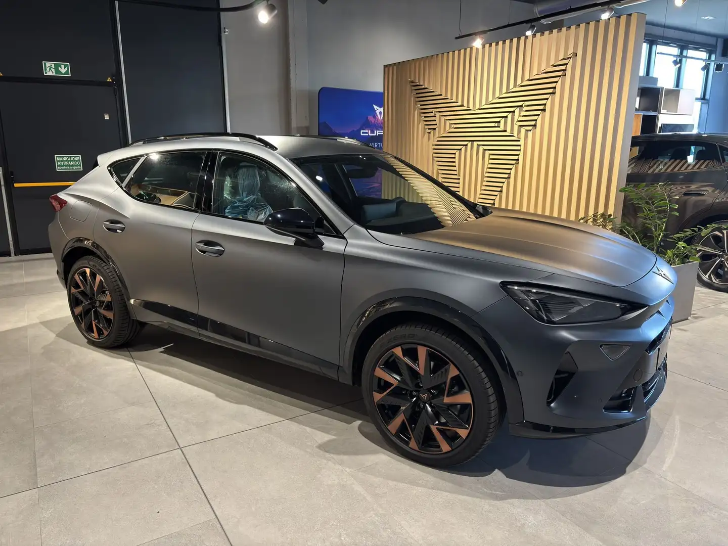 CUPRA Formentor 1.5 e-Hybrid DSG Intelligent e Edge Pack Nuova Grigio - 2