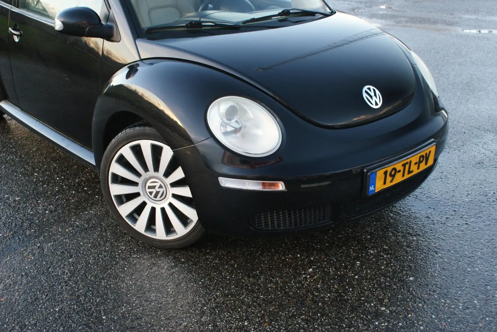 Volkswagen New Beetle 2.0 Highline | Org NL | Schuifdak | Leder | Stoelv Zwart - 2