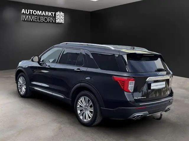 Ford Explorer view 5
