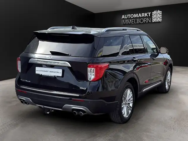 Ford Explorer view 11